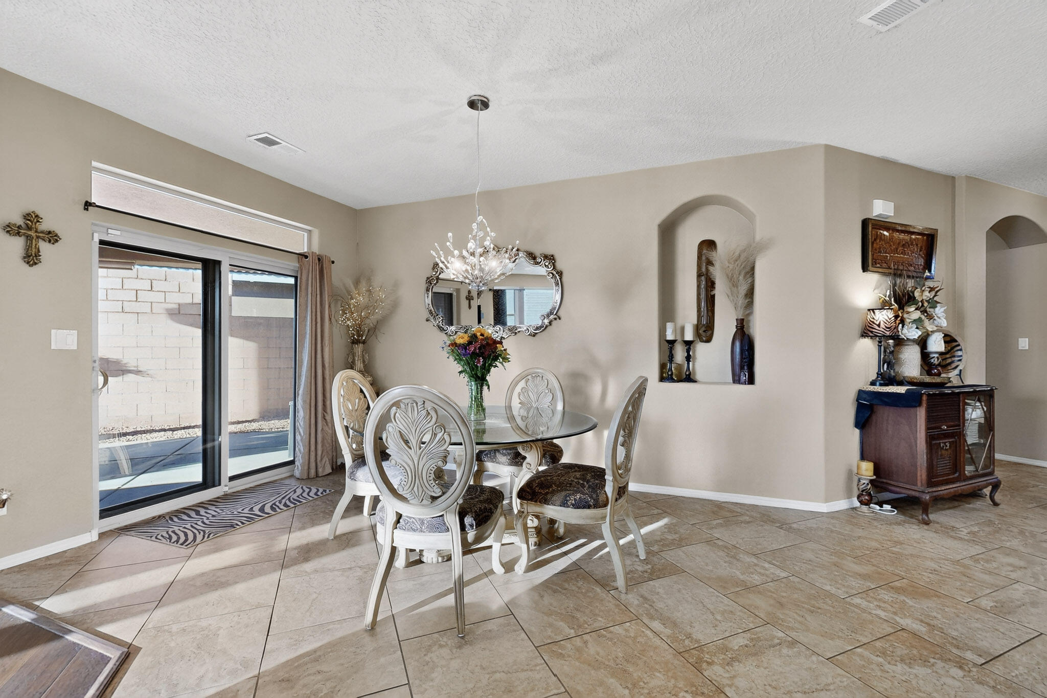 1805 Vista De Colinas Drive SE