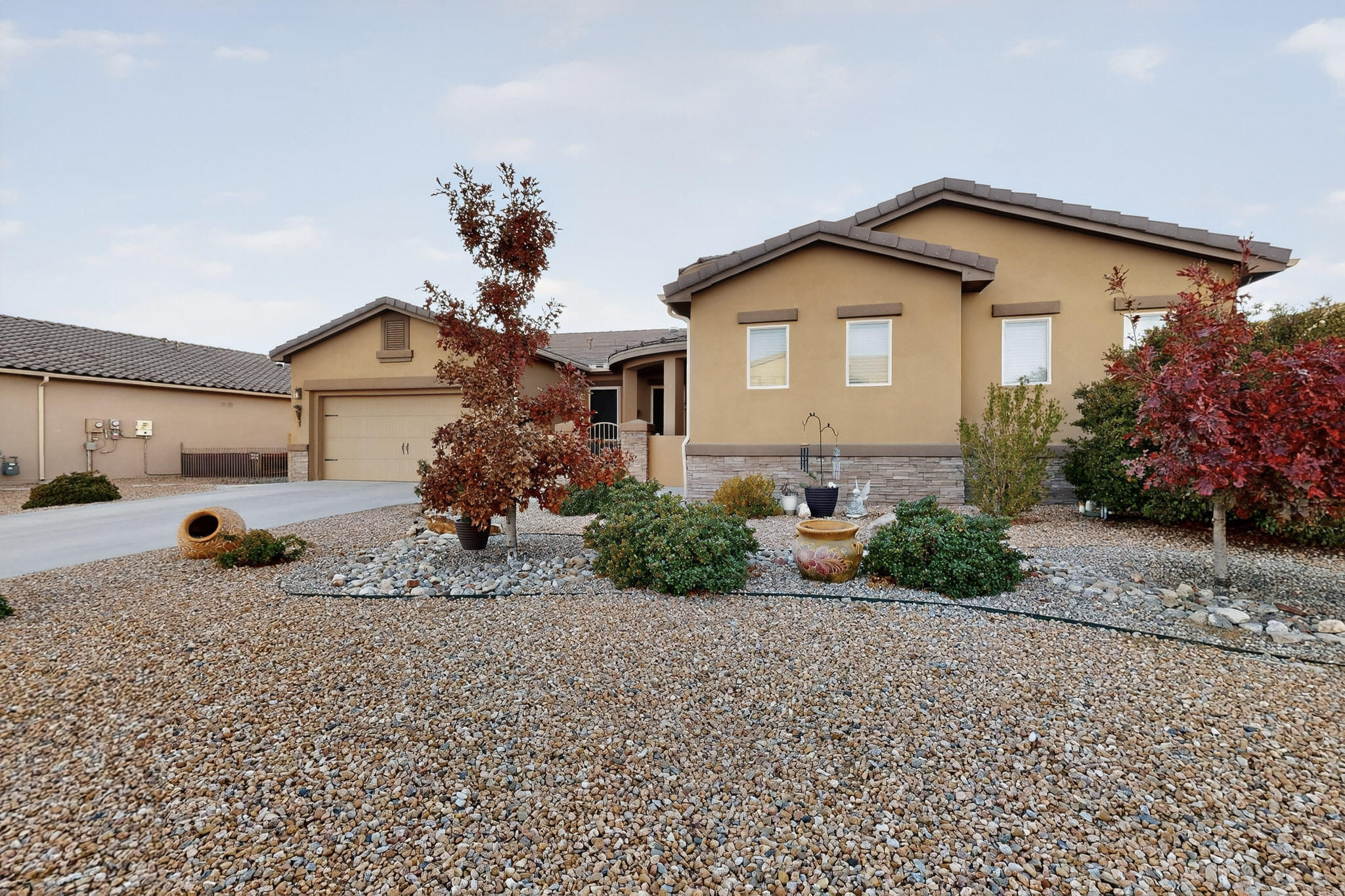 1805 Vista De Colinas Drive SE