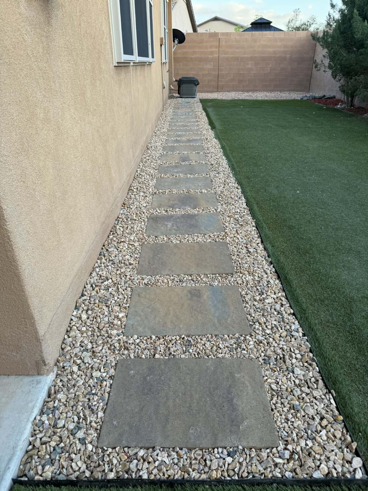 1805 Vista De Colinas Drive SE