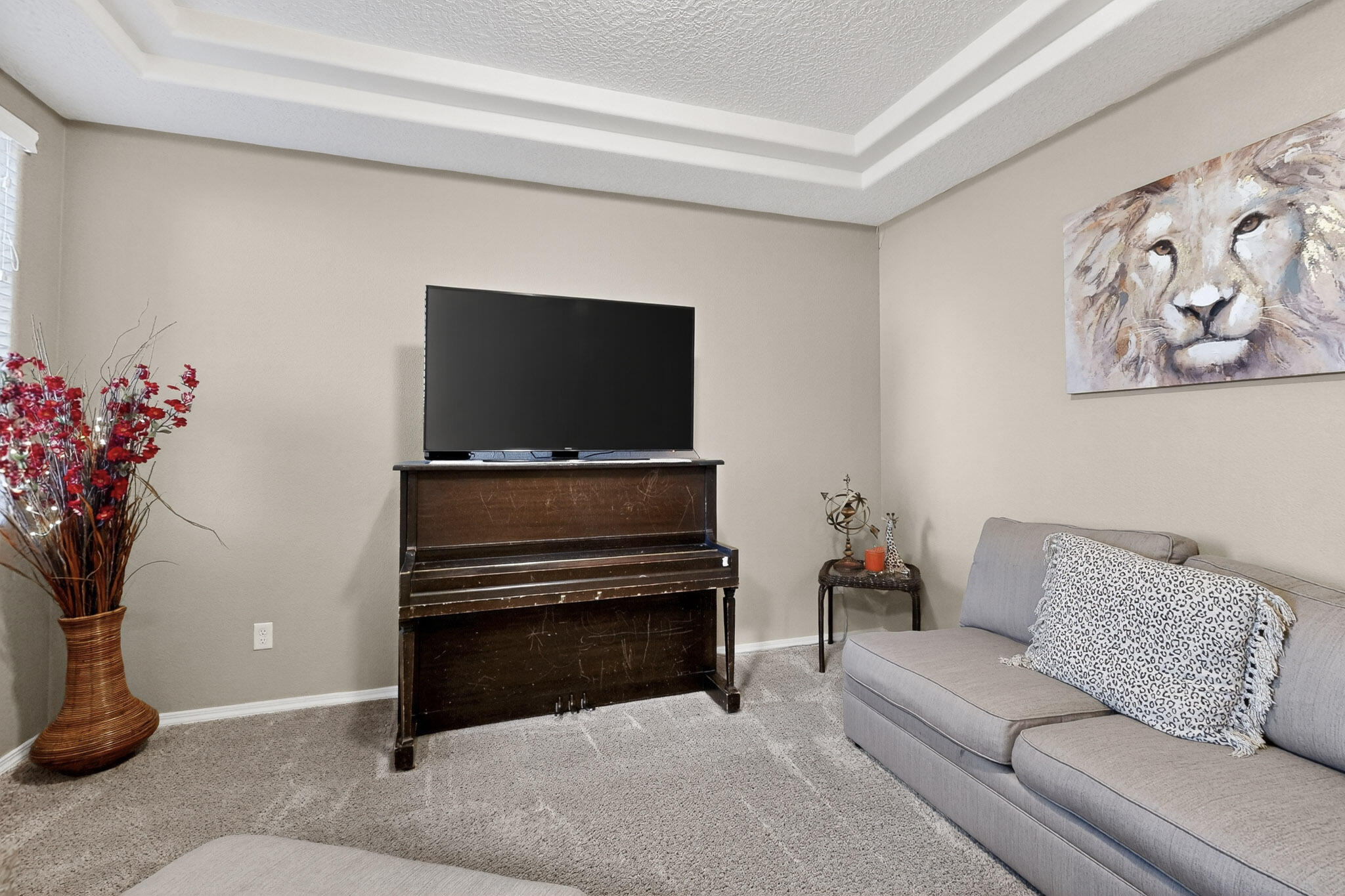 1805 Vista De Colinas Drive SE