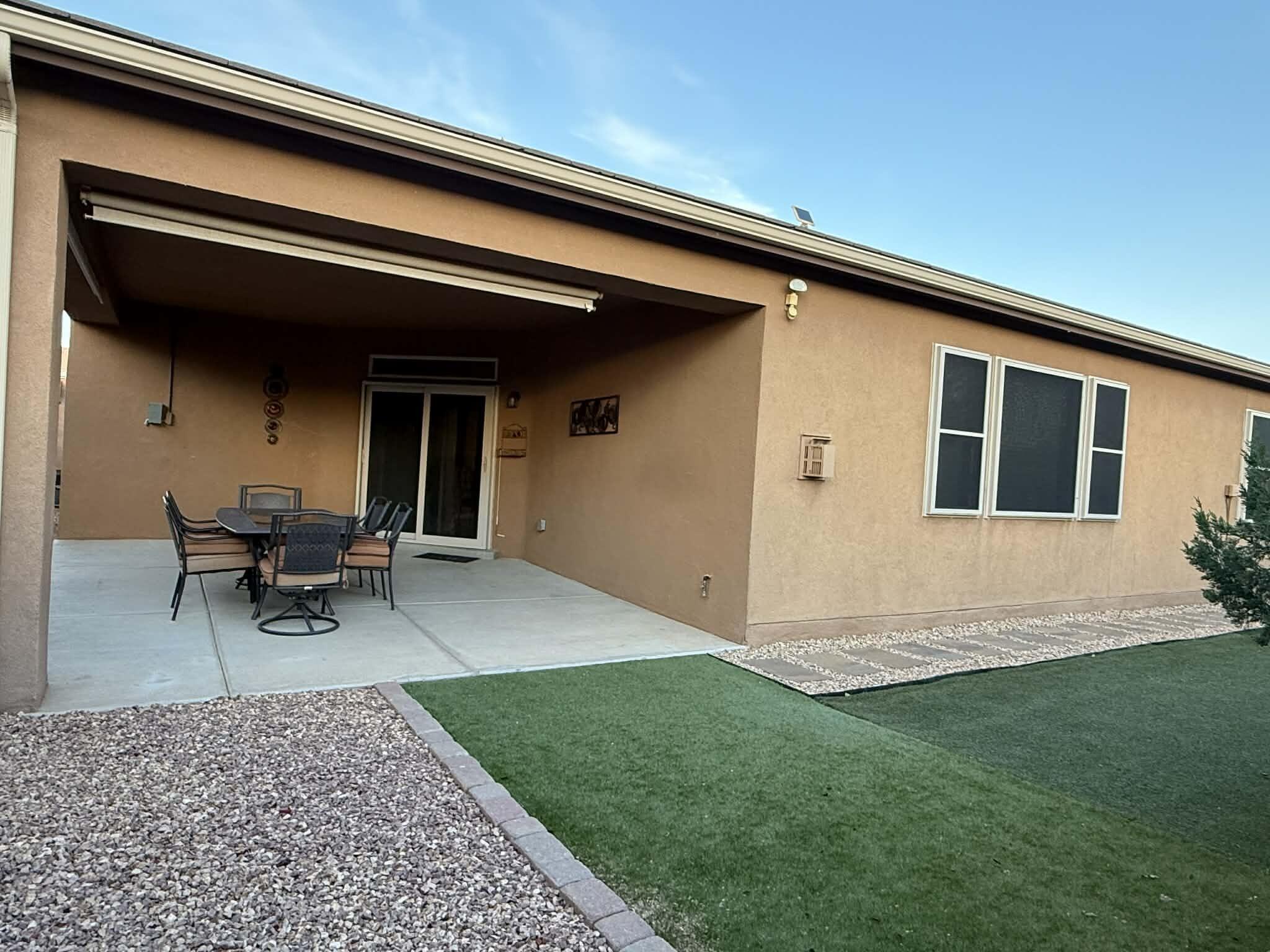 1805 Vista De Colinas Drive SE