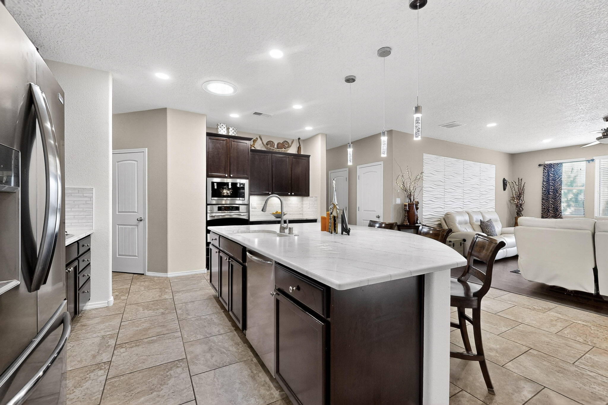 1805 Vista De Colinas Drive SE