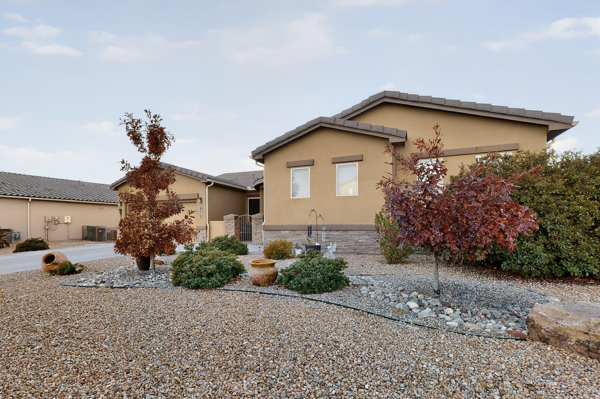 1805 Vista De Colinas Drive SE