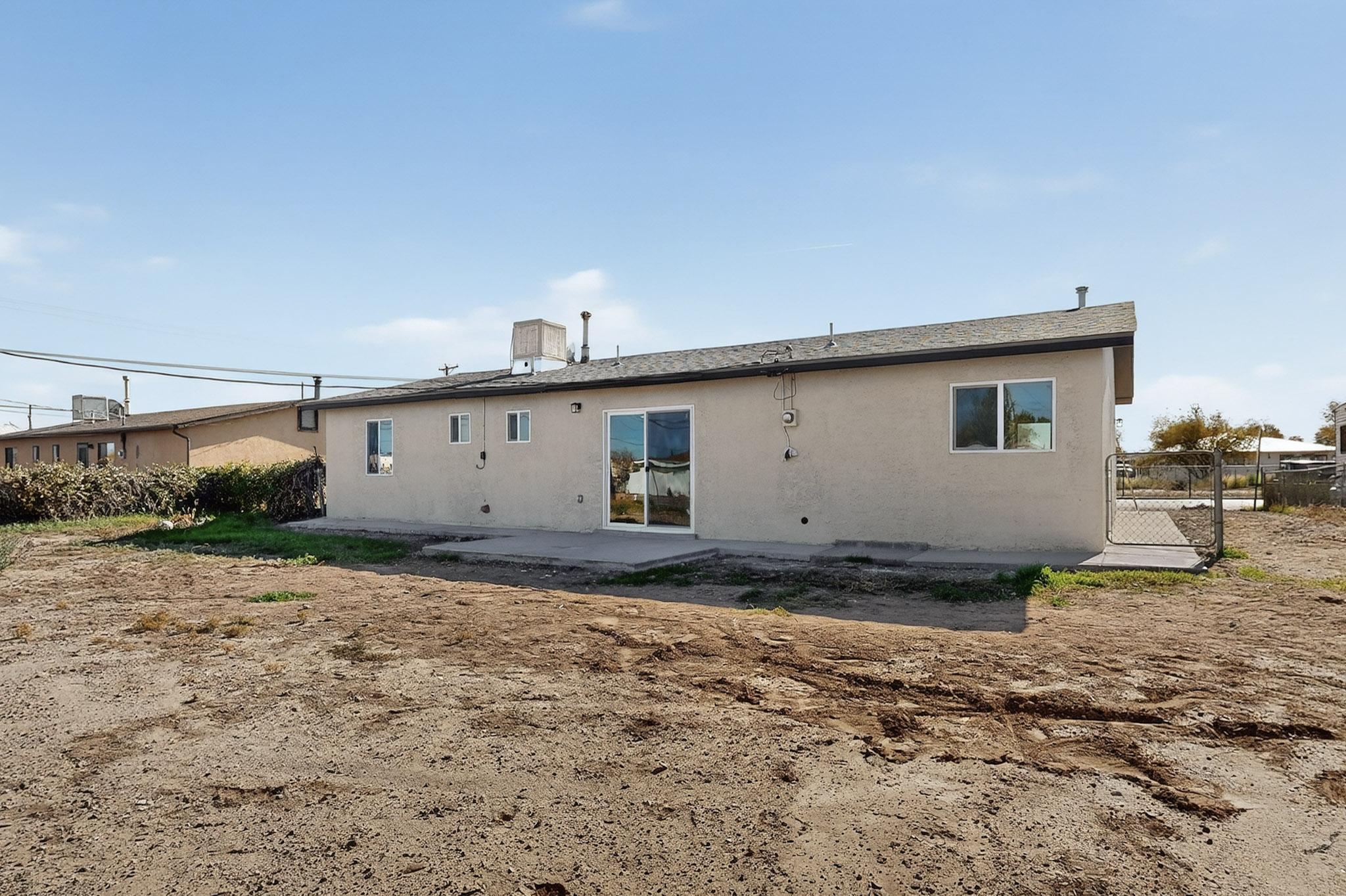 1008 W Ross Avenue