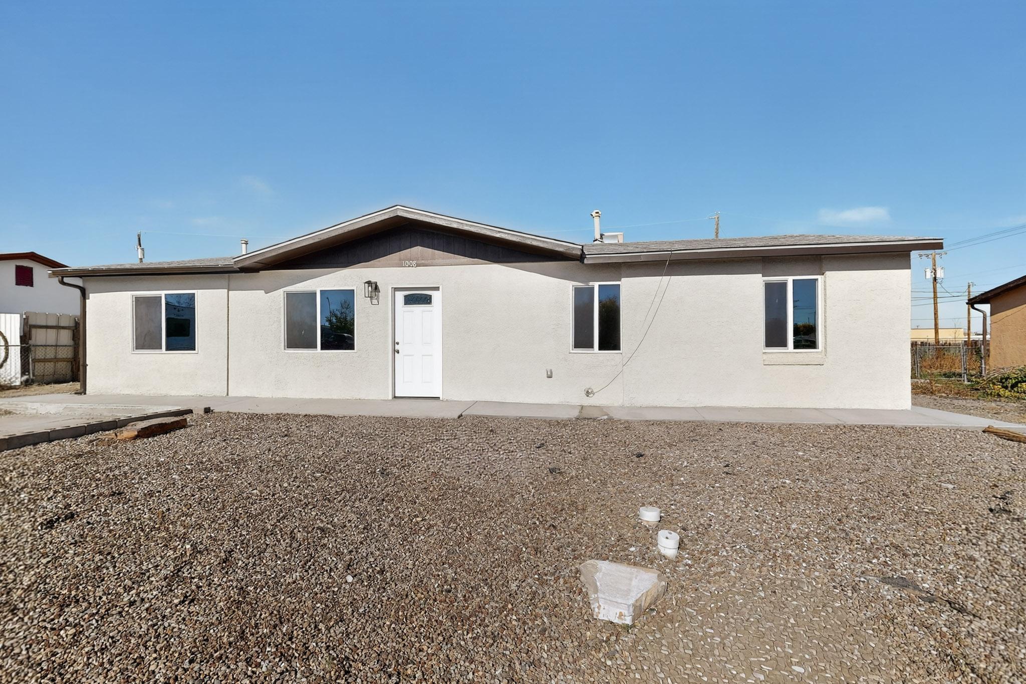 1008 W Ross Avenue