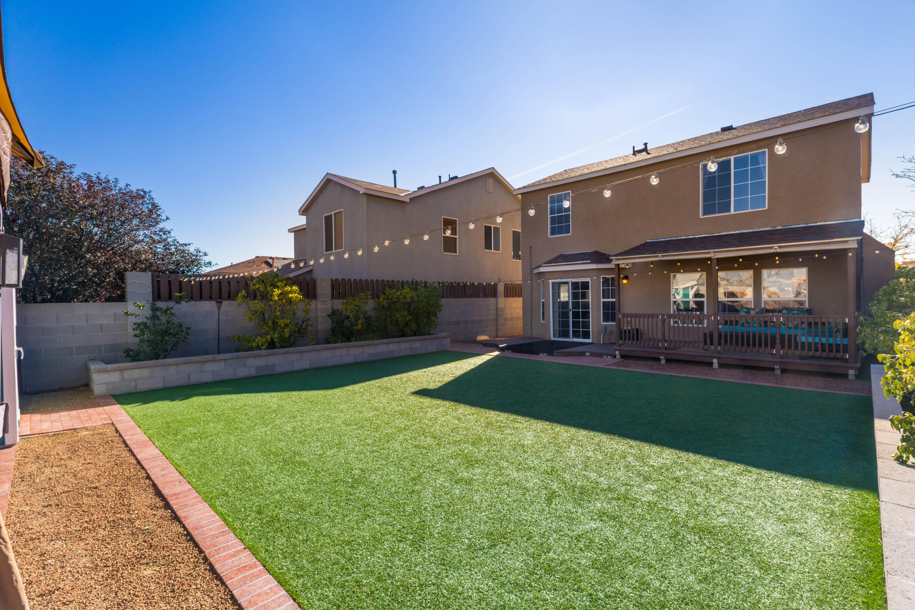 6125 Red Rock NW
