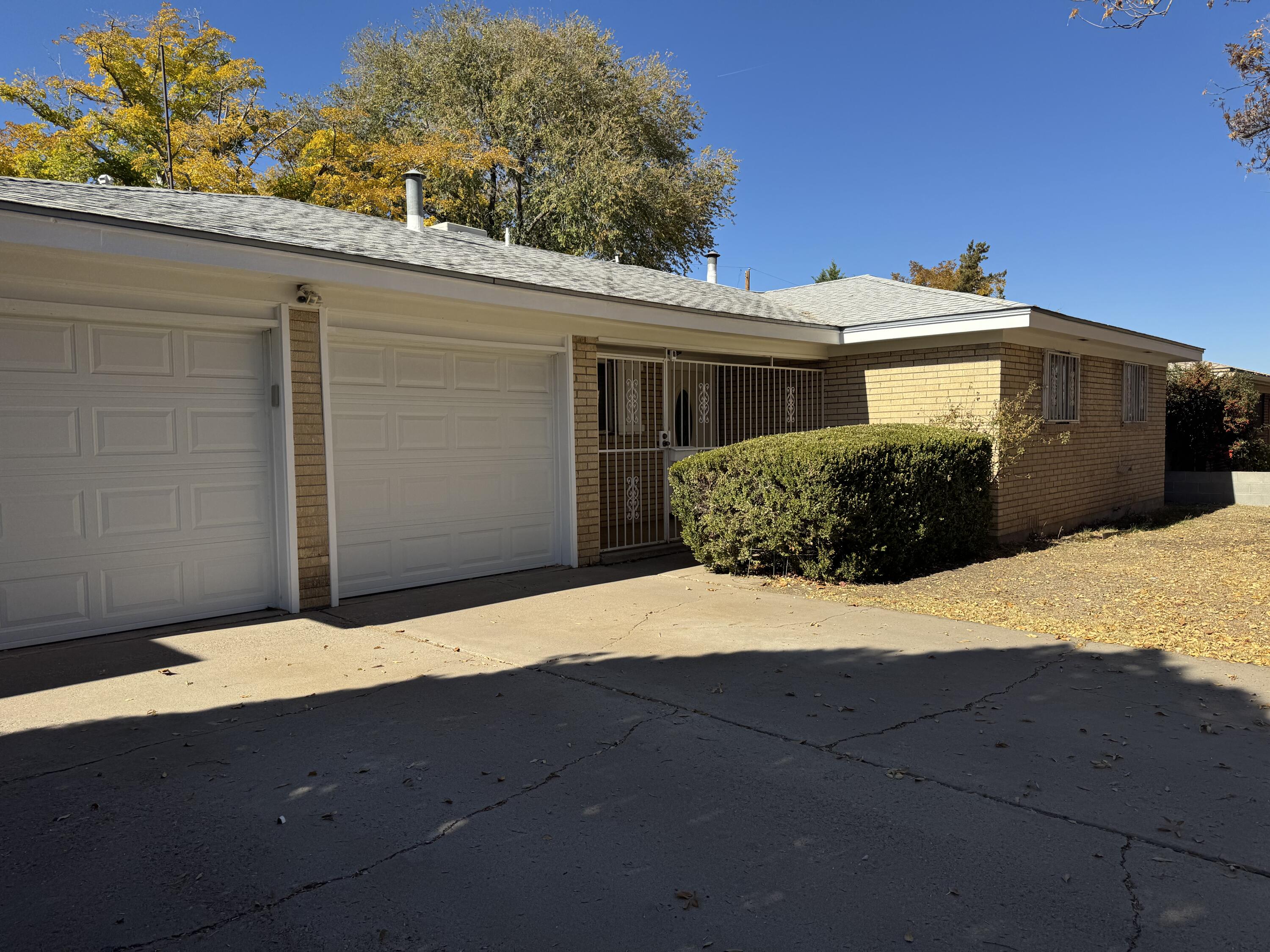 445 Graceland Drive SE