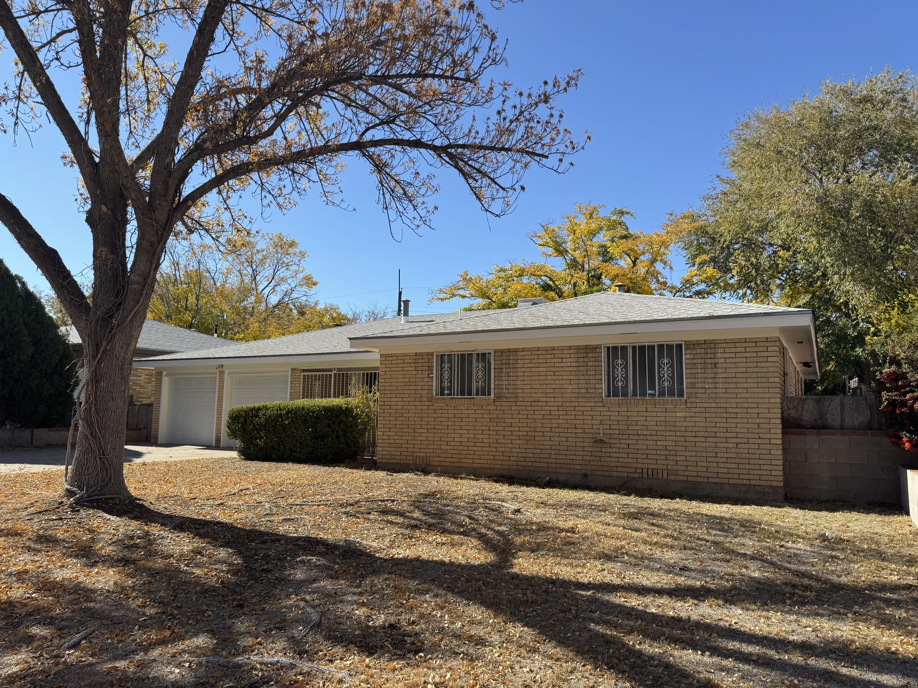 445 Graceland Drive SE