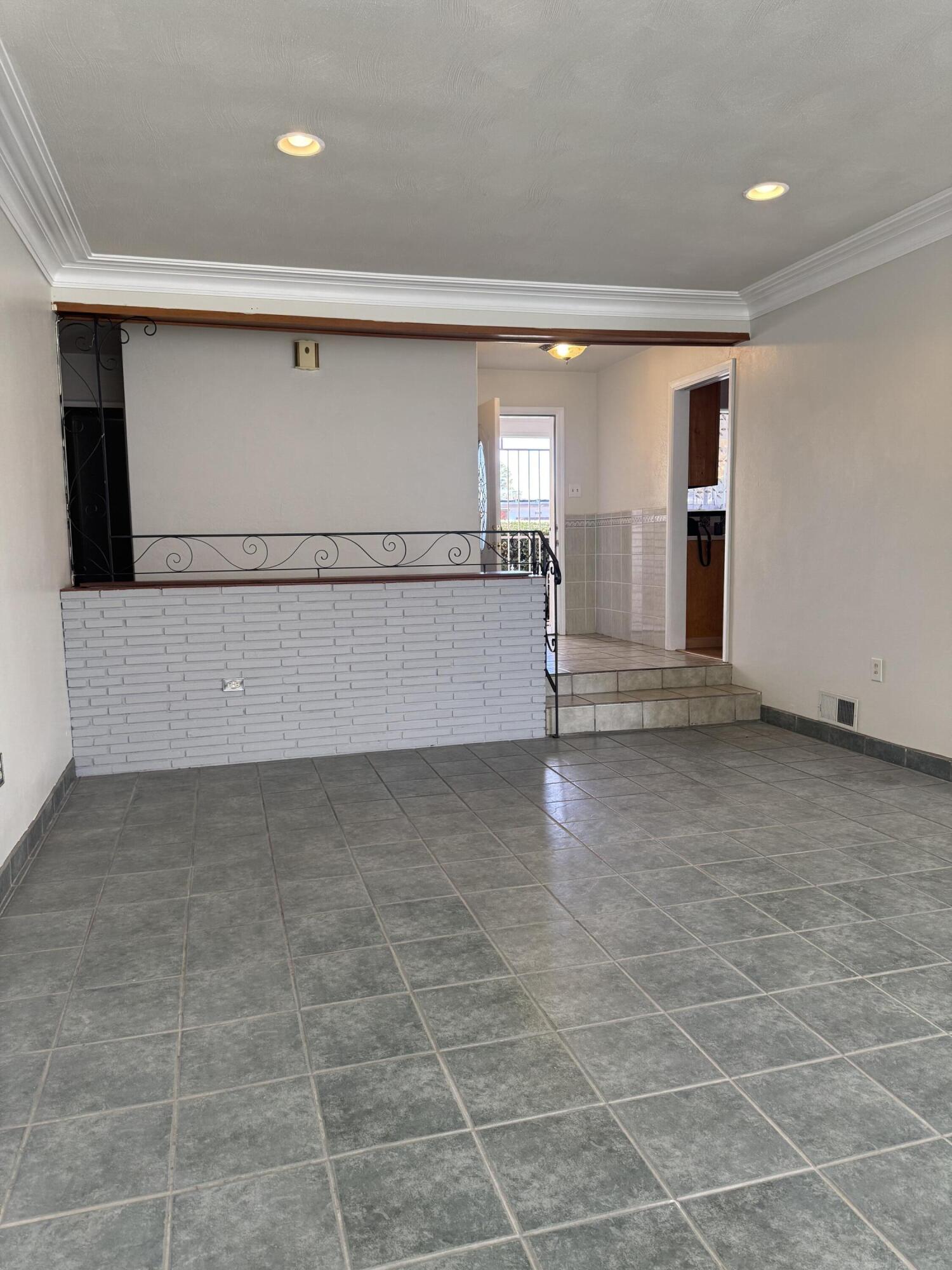 445 Graceland Drive SE