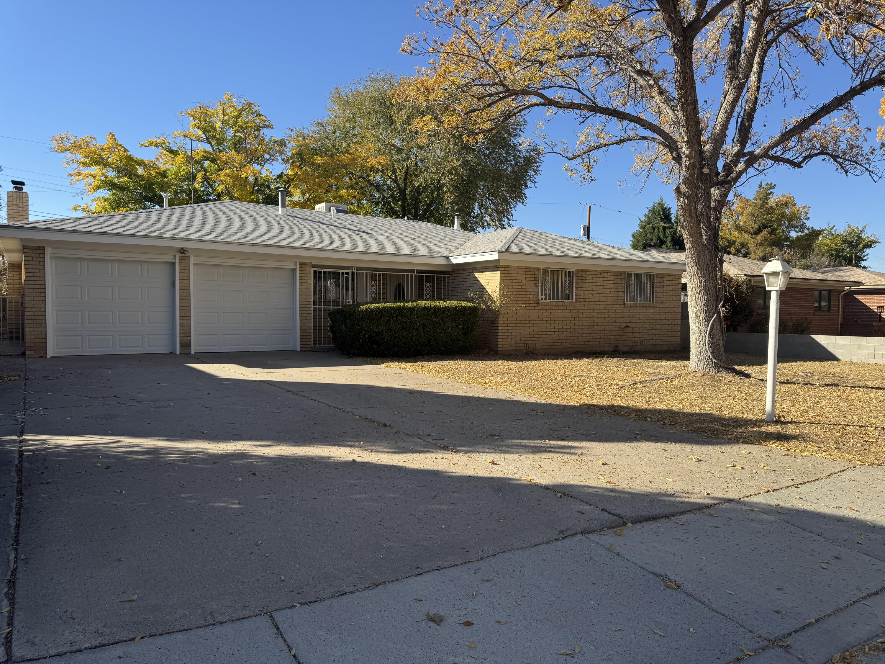 445 Graceland Drive SE