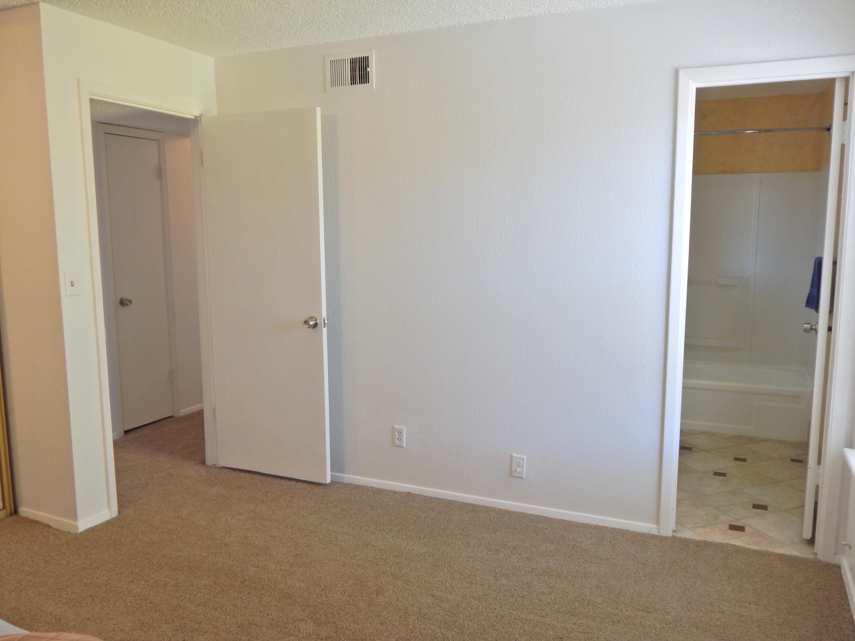 3857 Montgomery Boulevard NE APT 1234