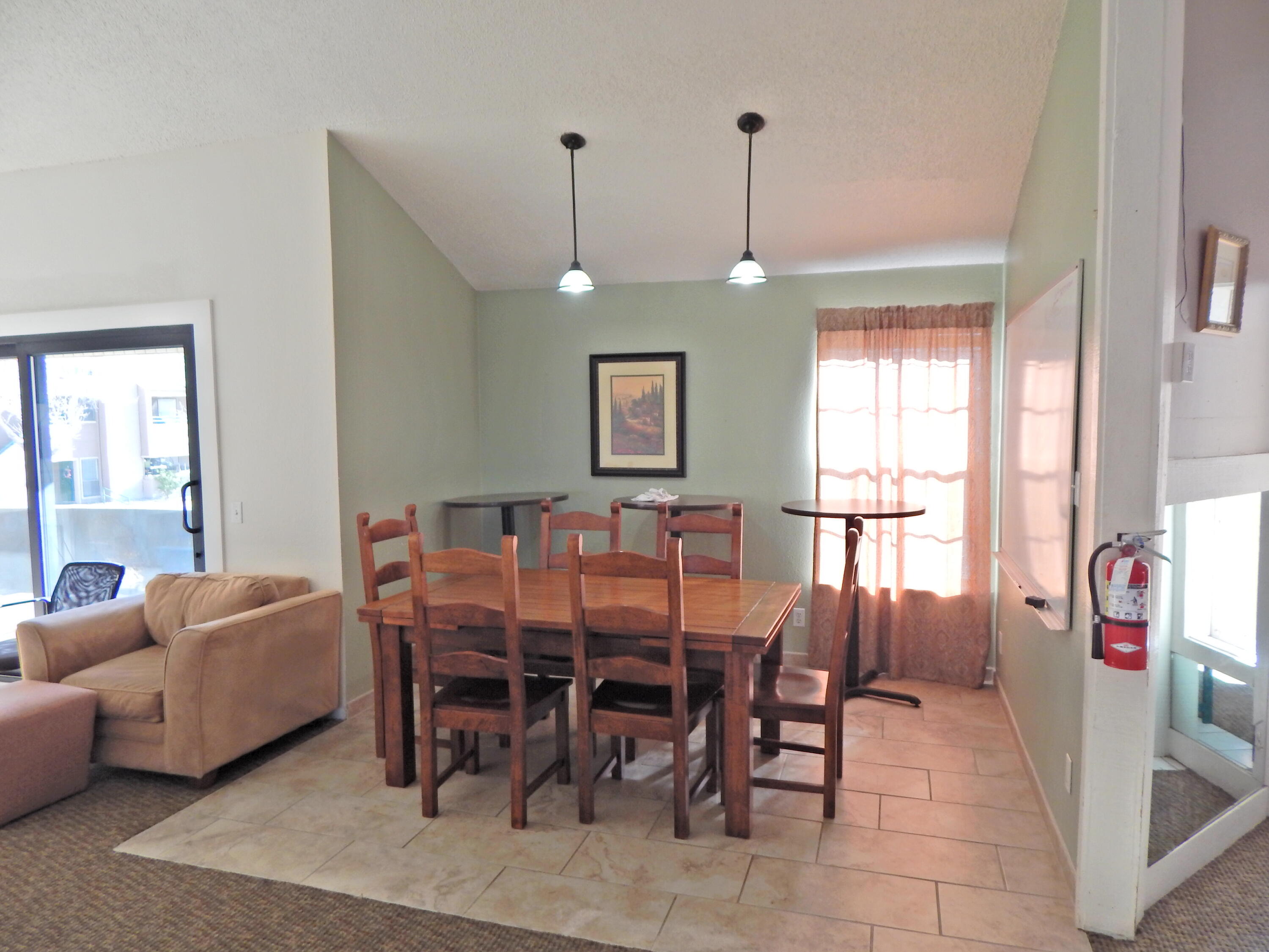 3857 Montgomery Boulevard NE APT 1234