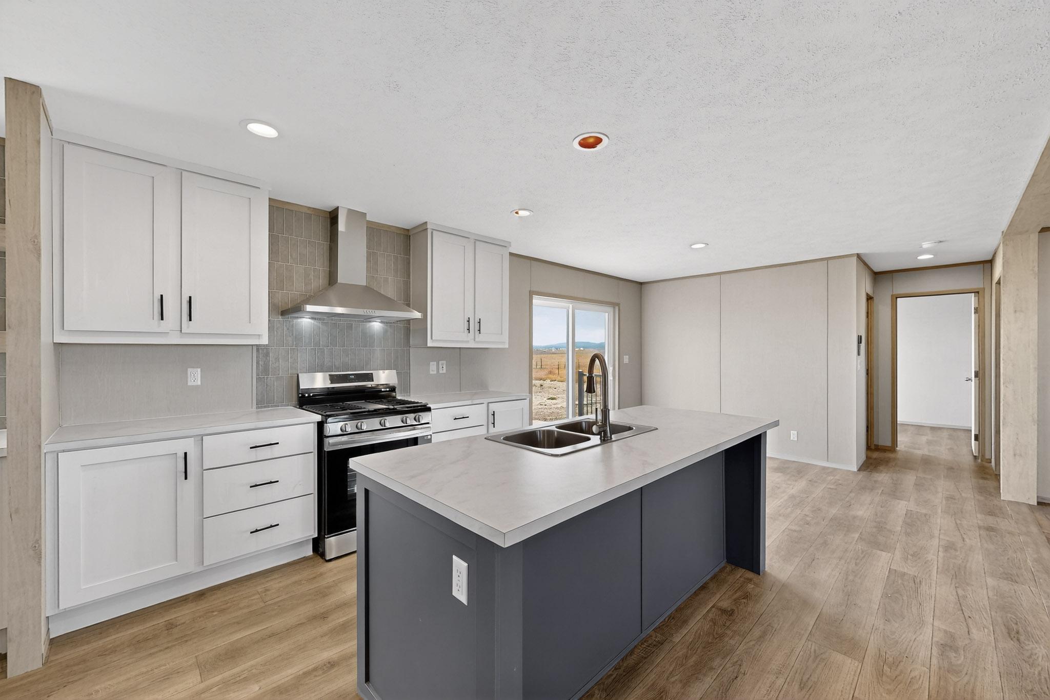 28 Scarlett O'Hara Street