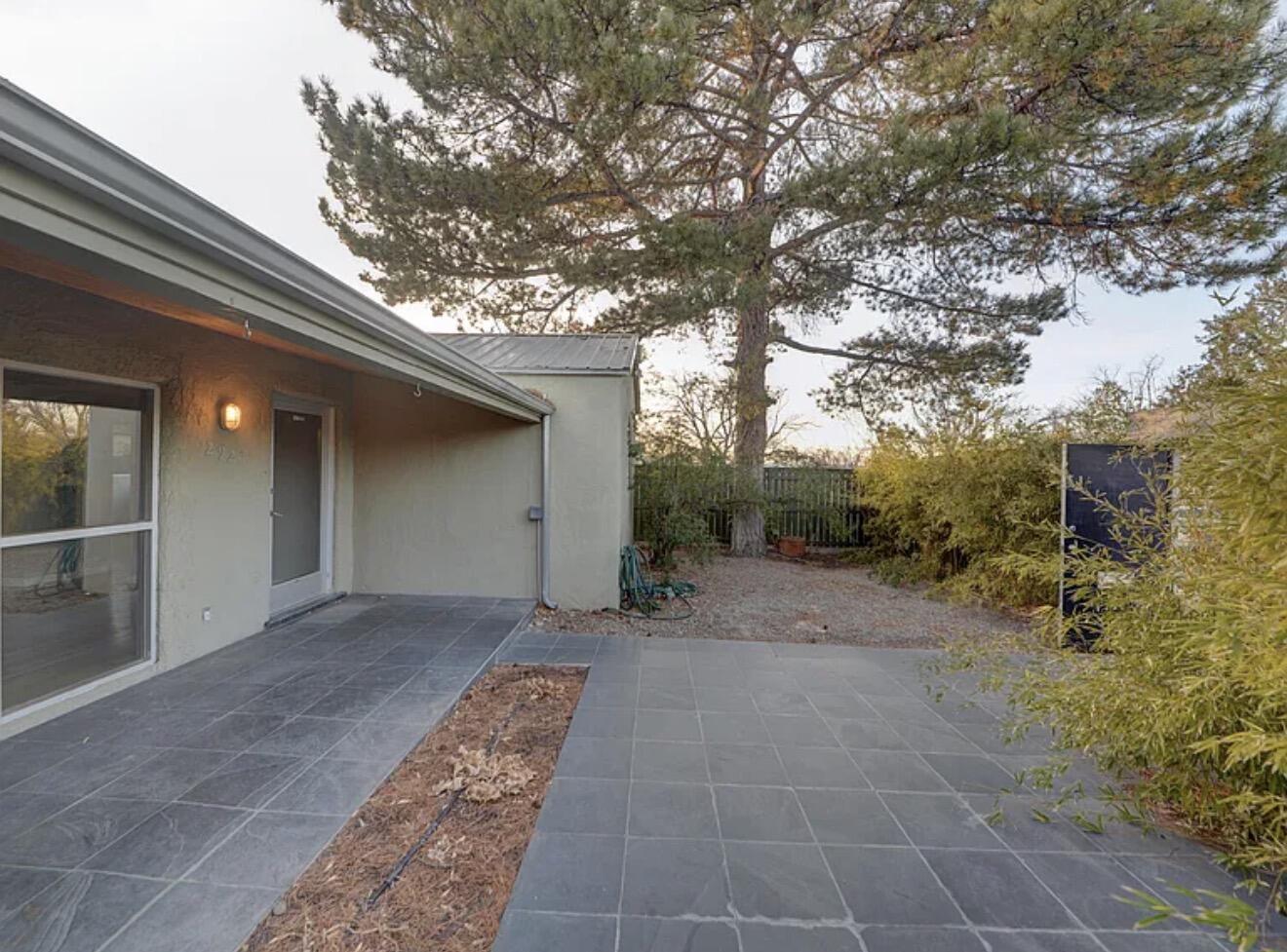 2920 Santa Clara Avenue SE