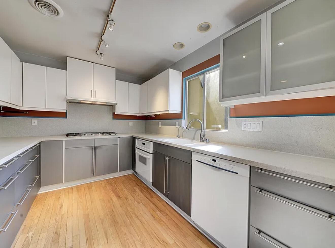 2920 Santa Clara Avenue SE