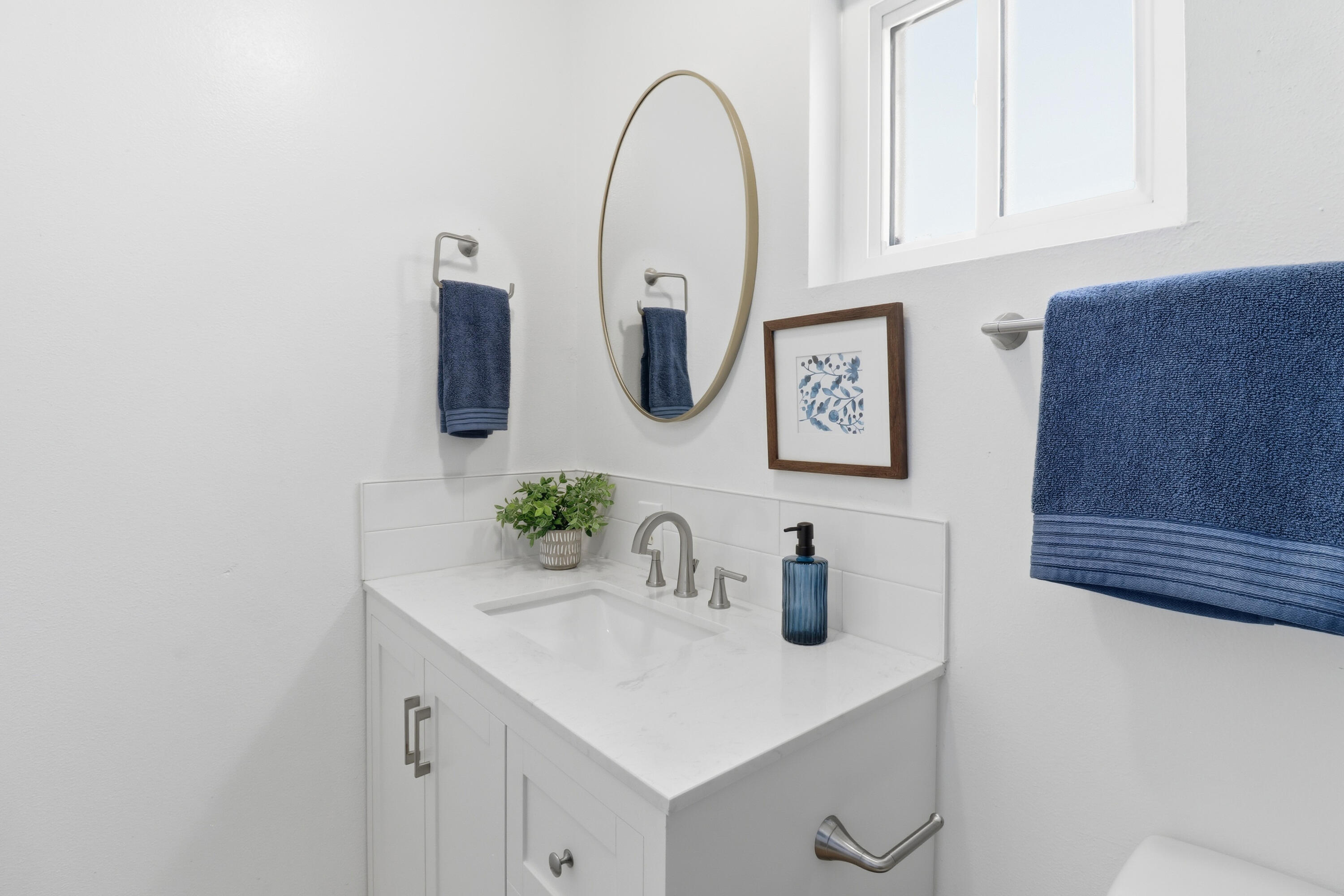 1320 Stanford Drive NE