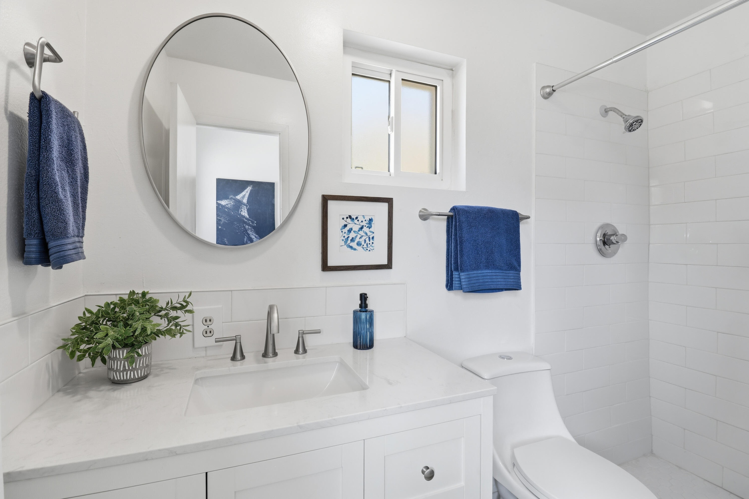 1320 Stanford Drive NE