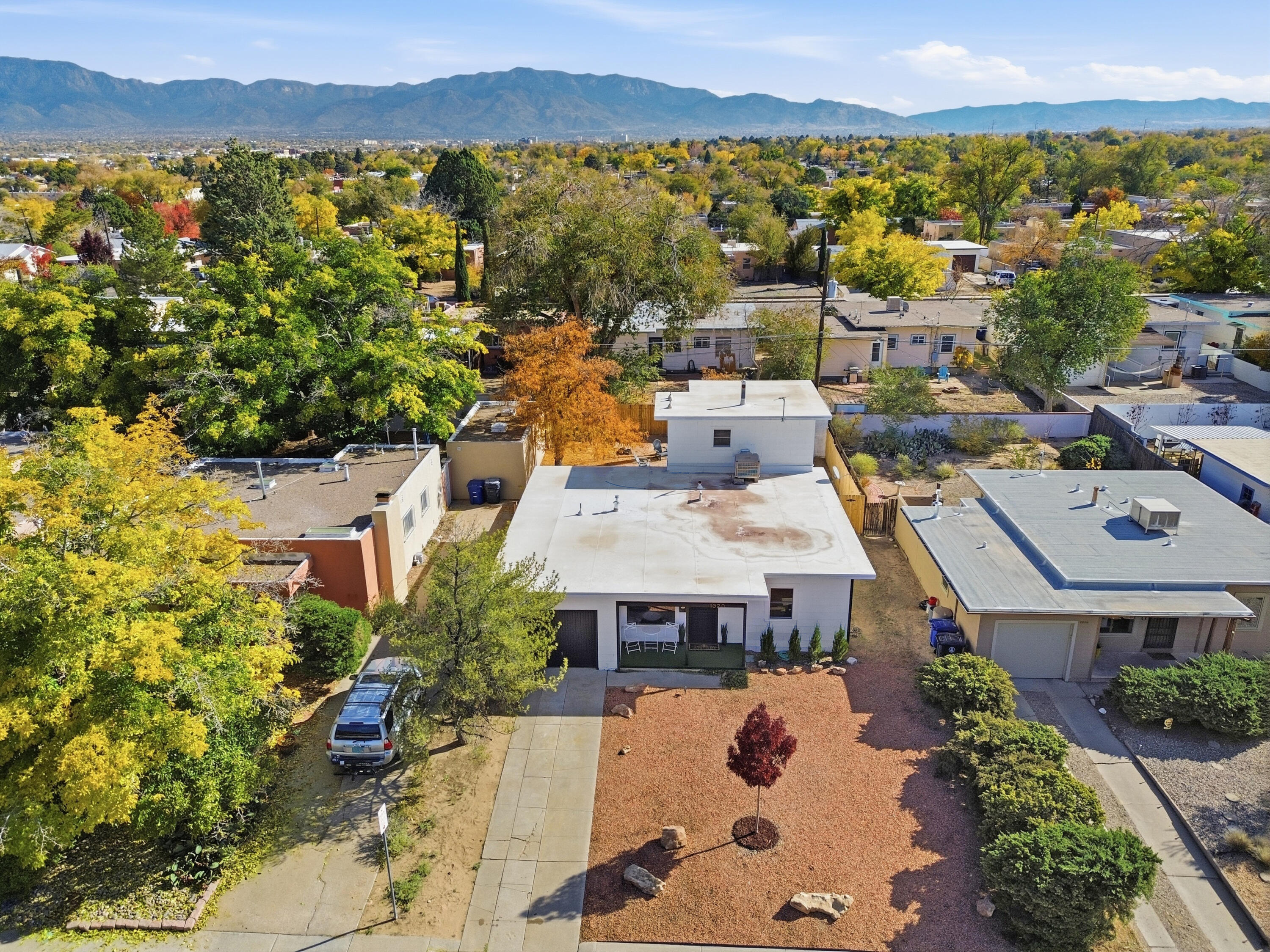 1320 Stanford Drive NE