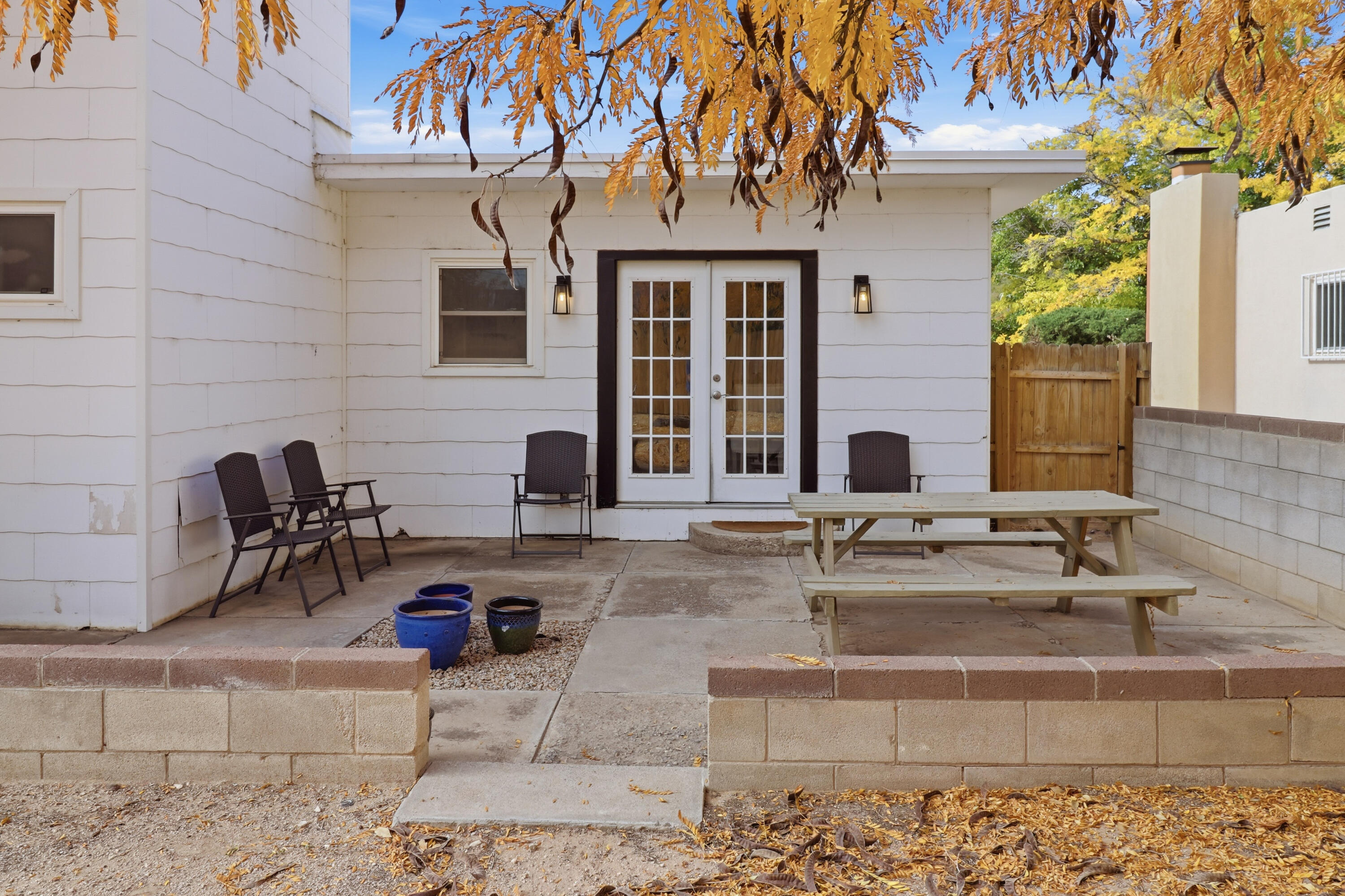 1320 Stanford Drive NE