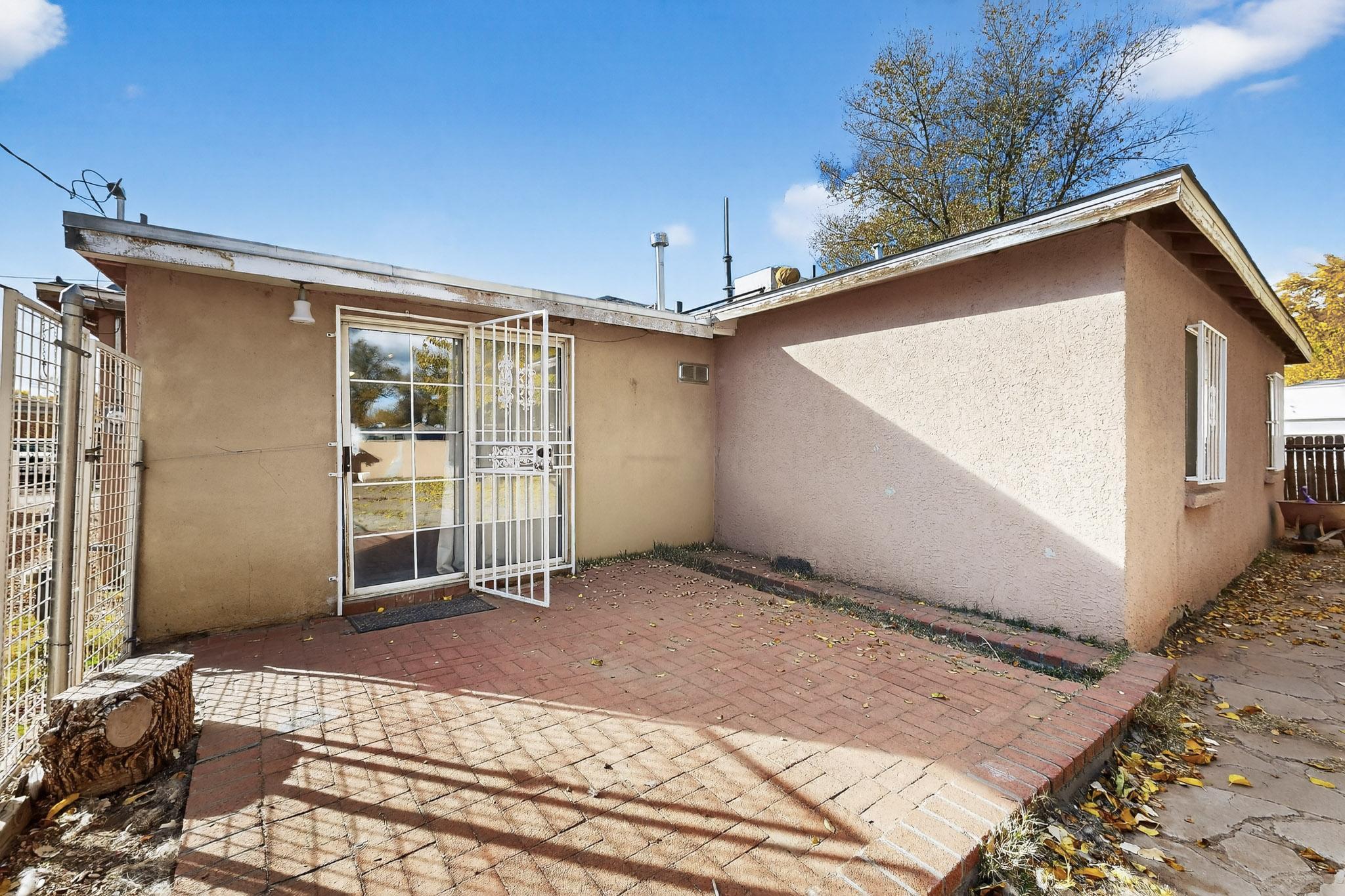 821 WHITING Road SW