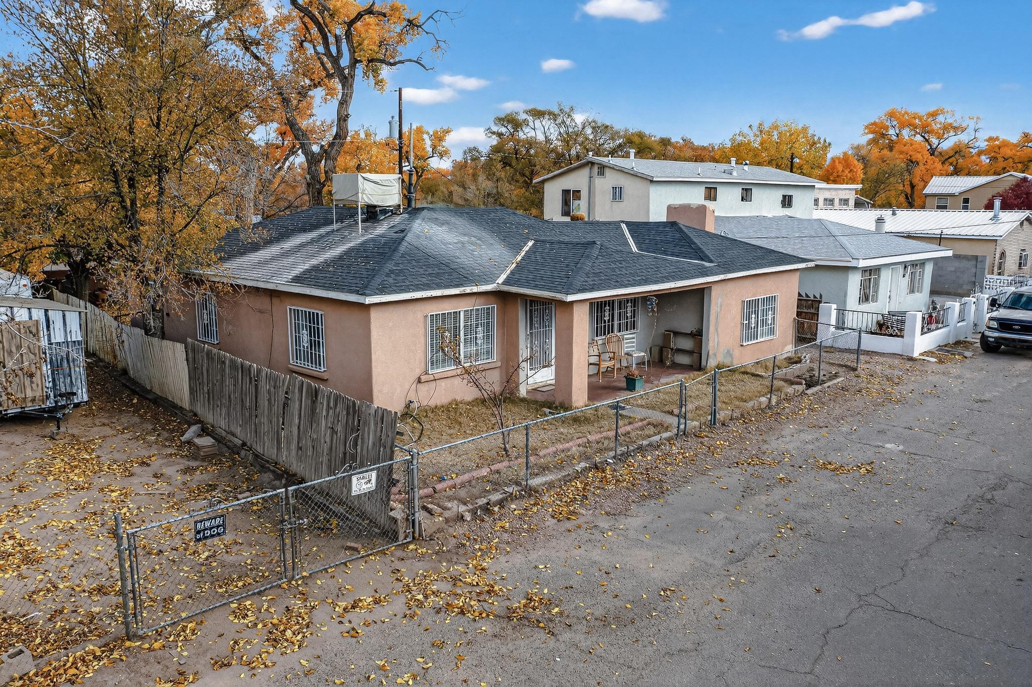 821 WHITING Road SW
