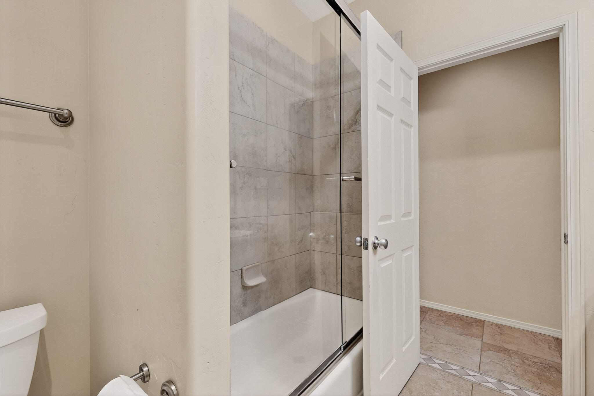 3 Evening Star Court