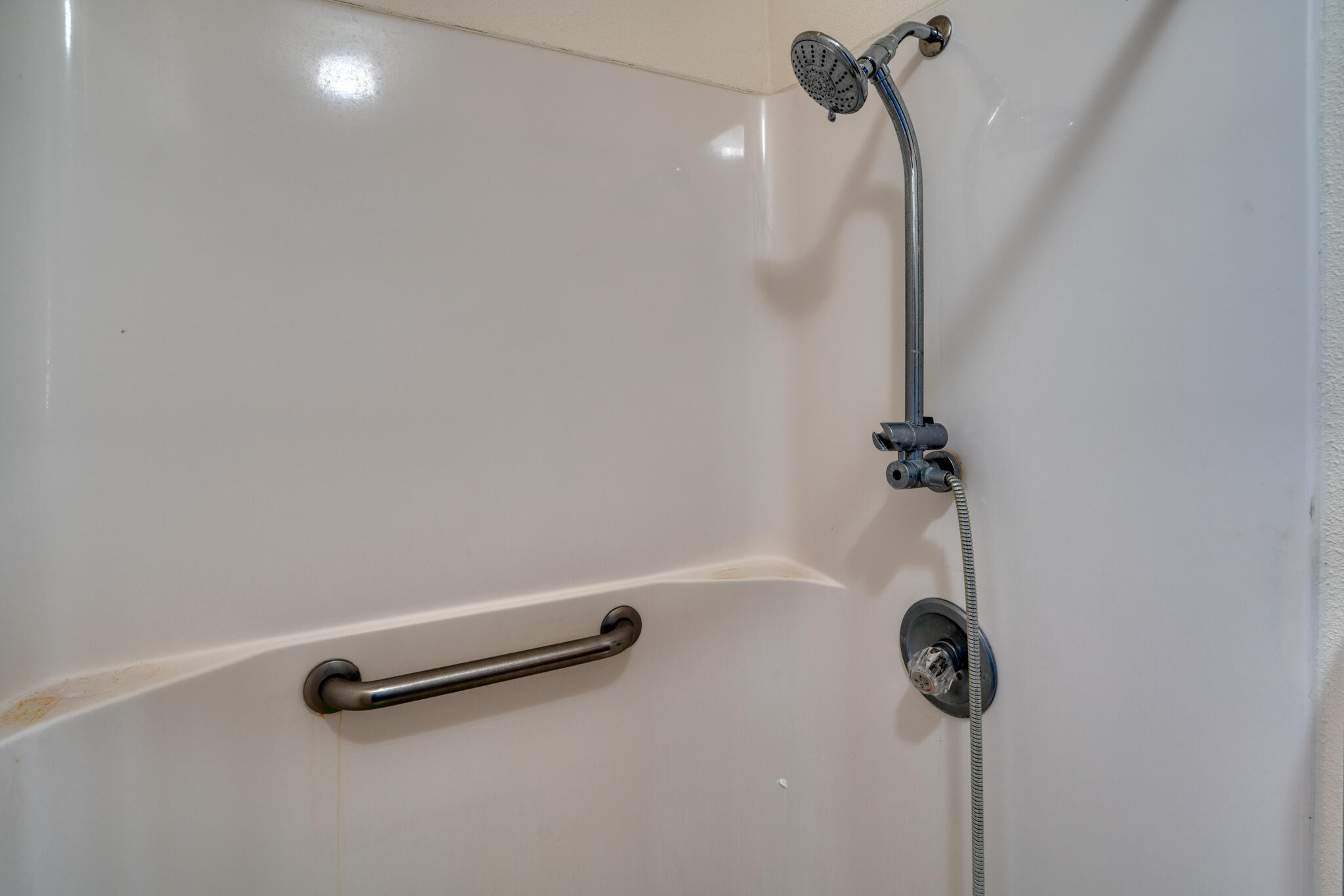 1701 Chelwood Park Boulevard NE