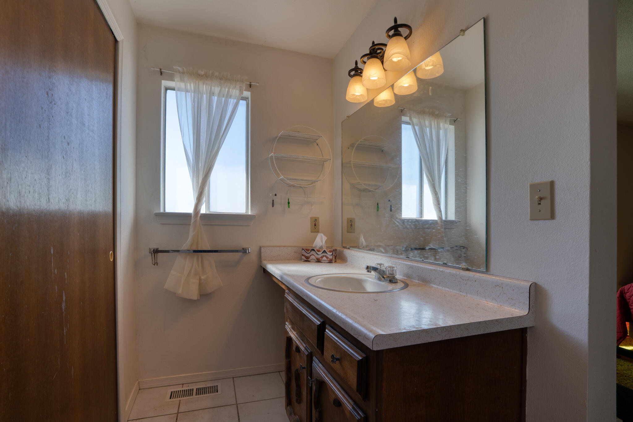 1701 Chelwood Park Boulevard NE