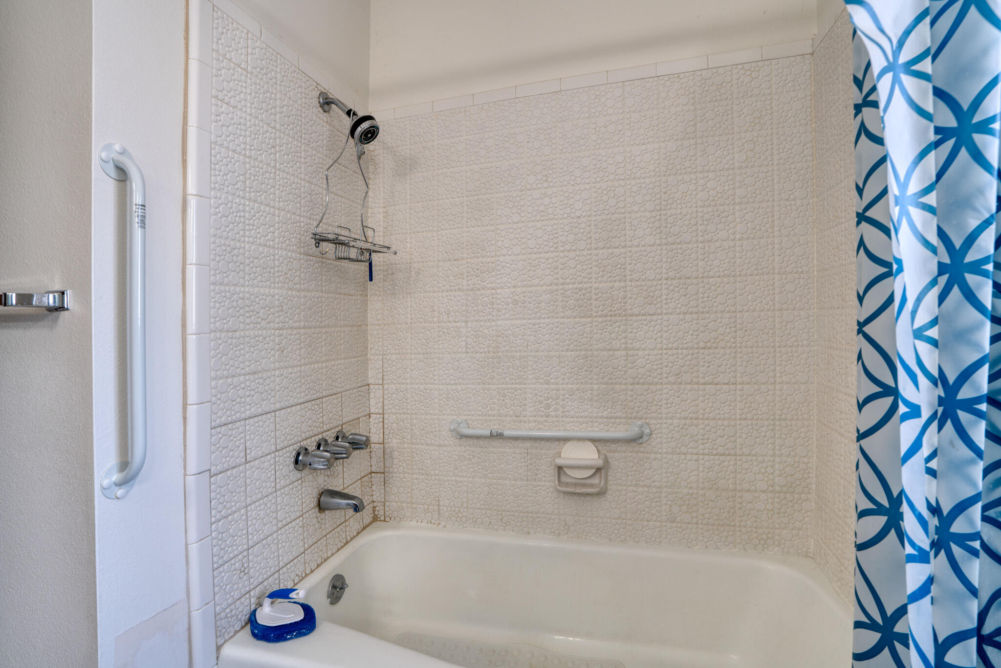 1701 Chelwood Park Boulevard NE