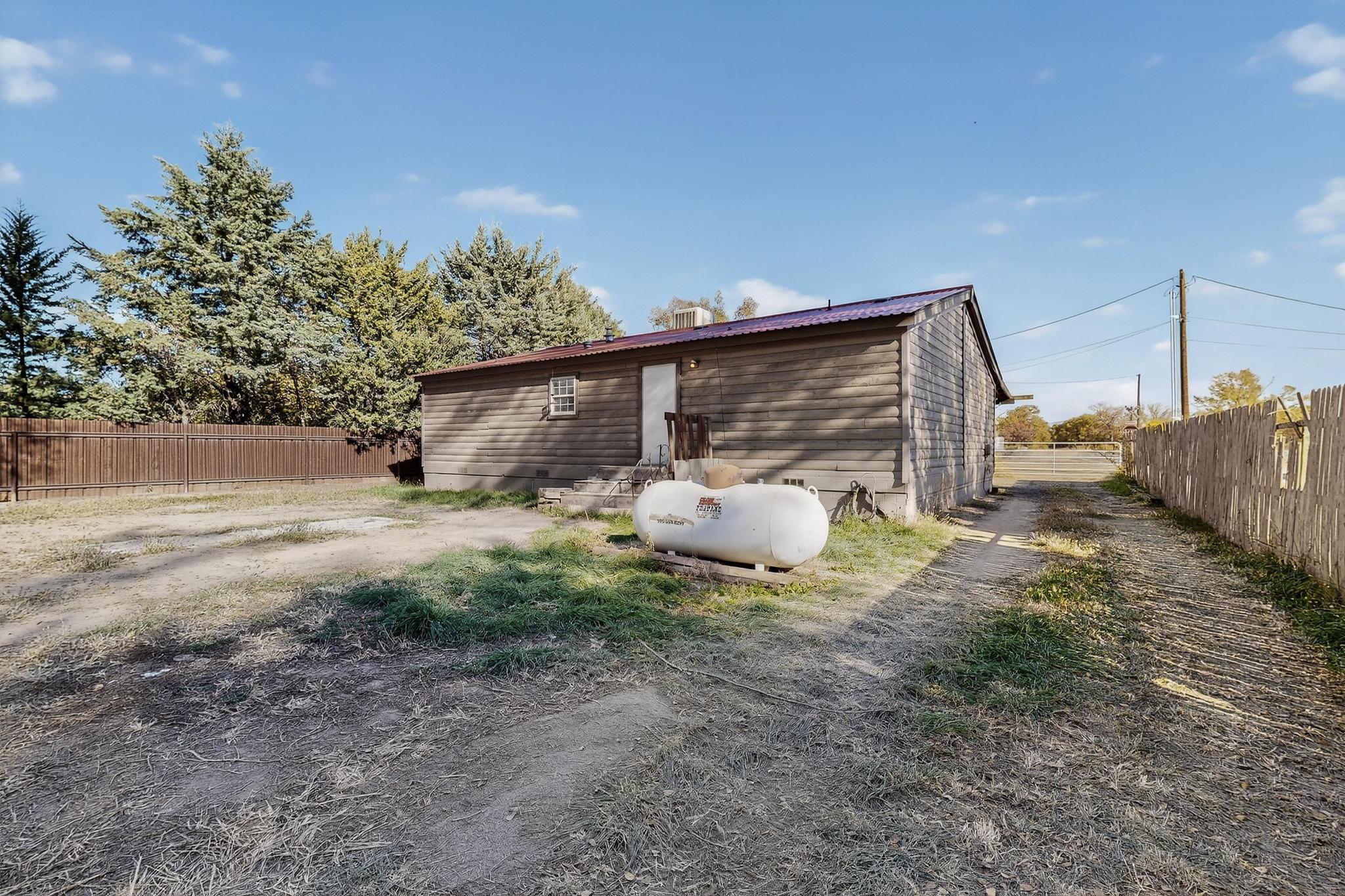 30 Camino De Los Chavez