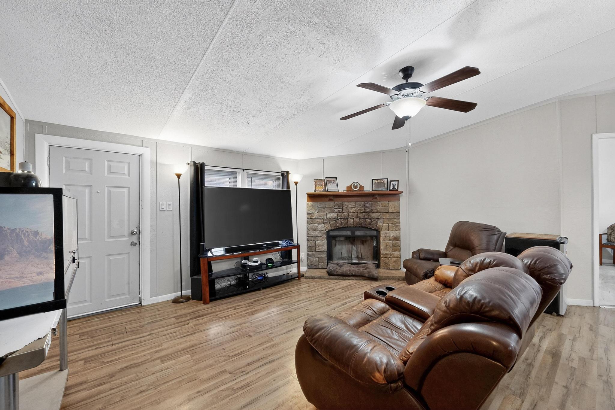 30 Camino De Los Chavez