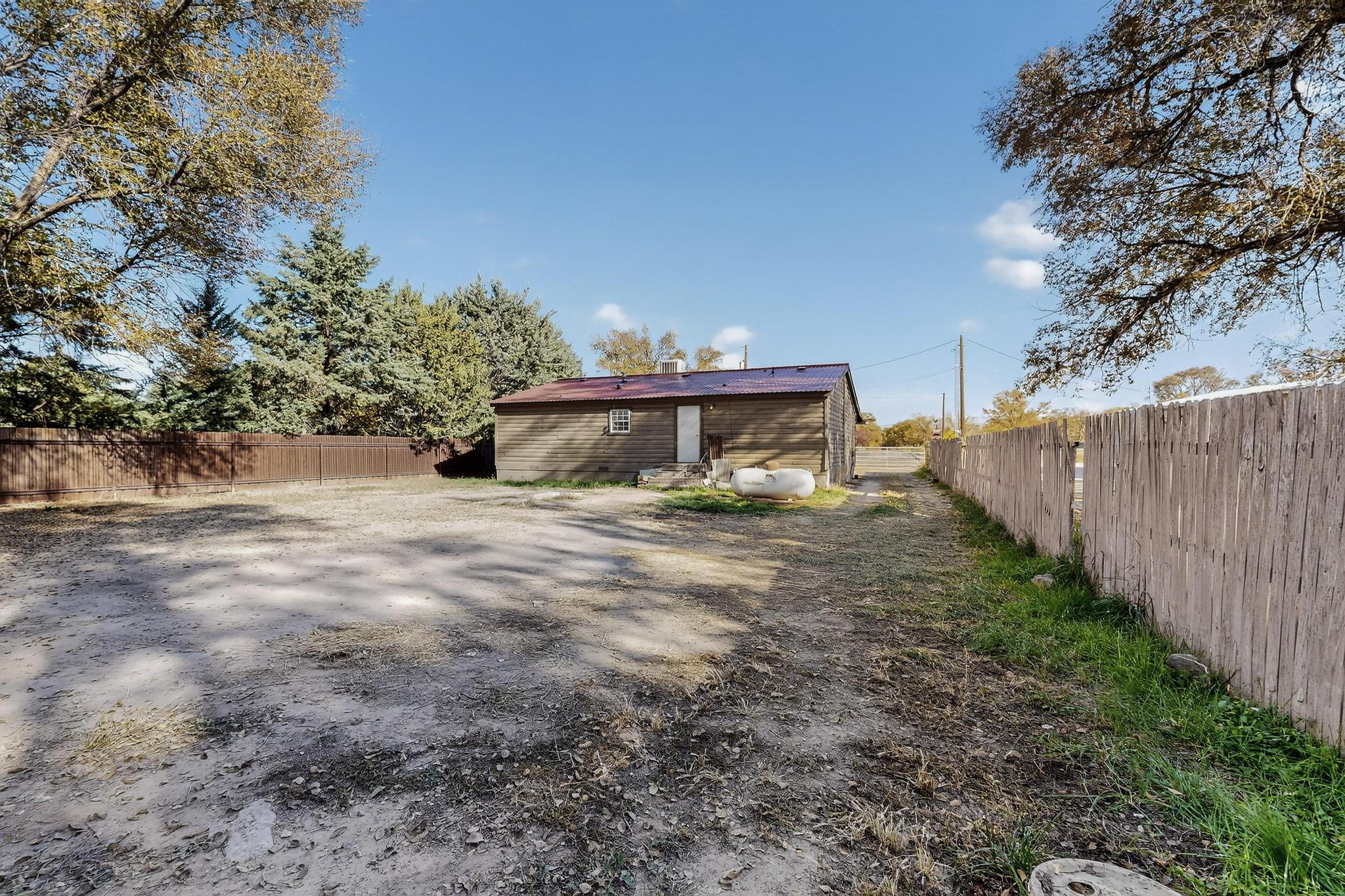 30 Camino De Los Chavez