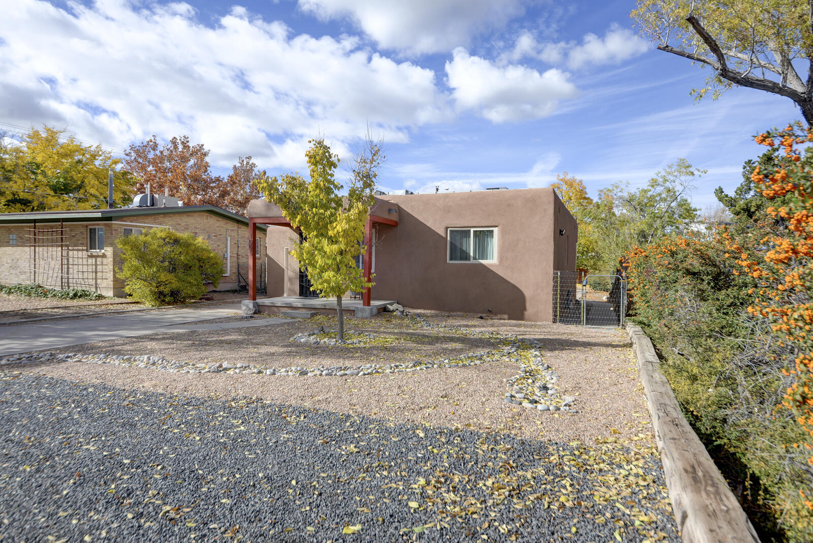 1005 Princeton Drive NE