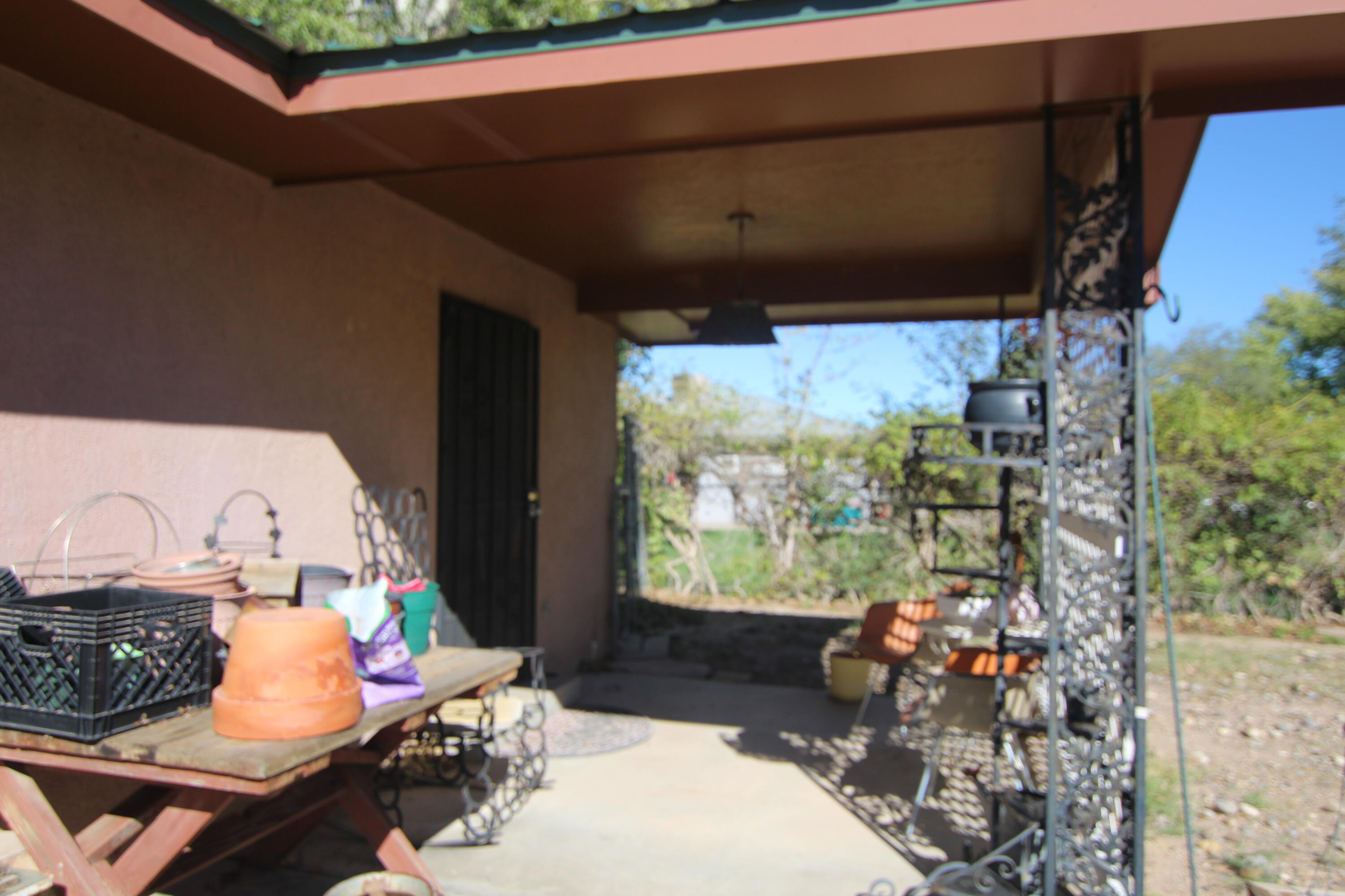 652 Helen Circle