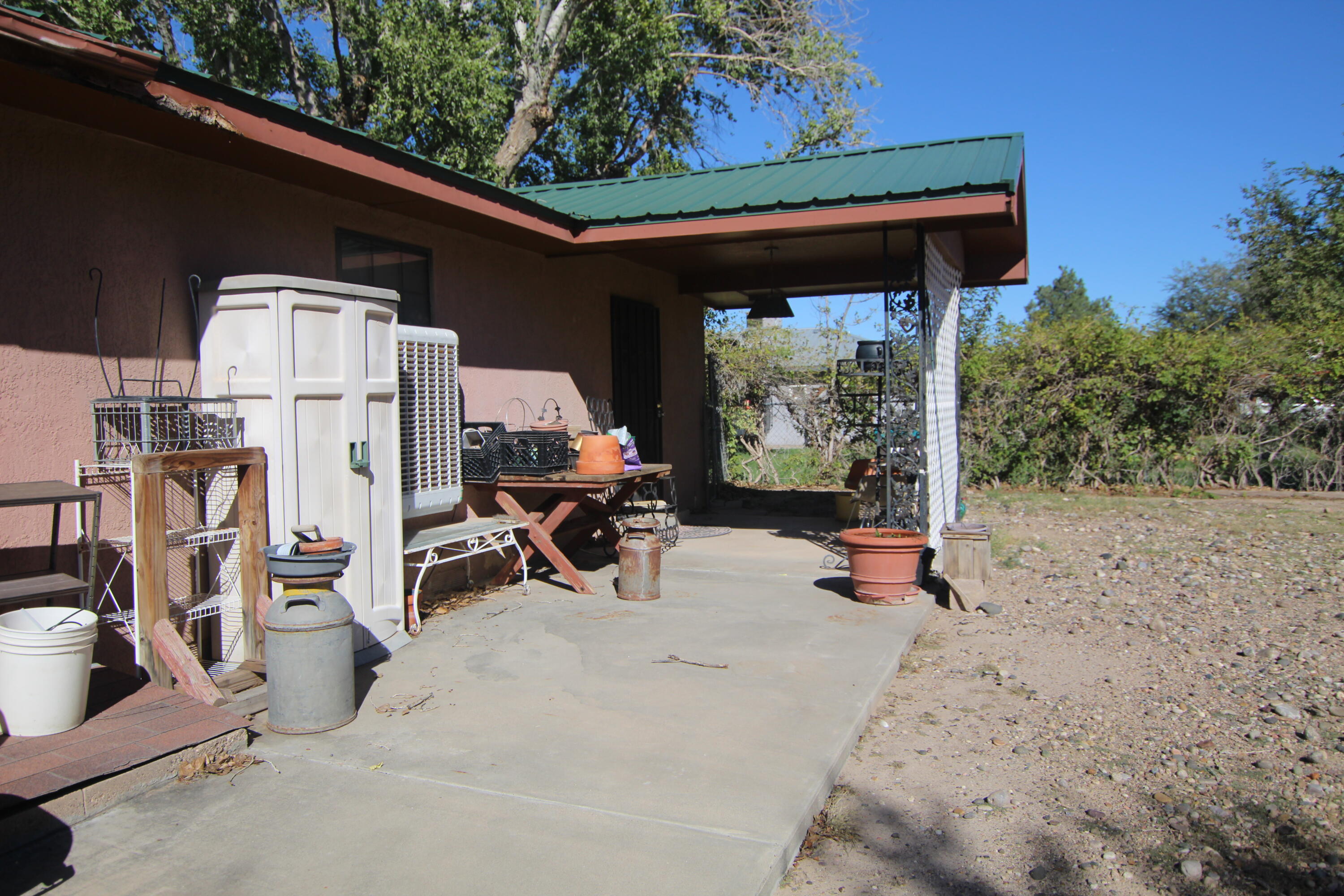 652 Helen Circle