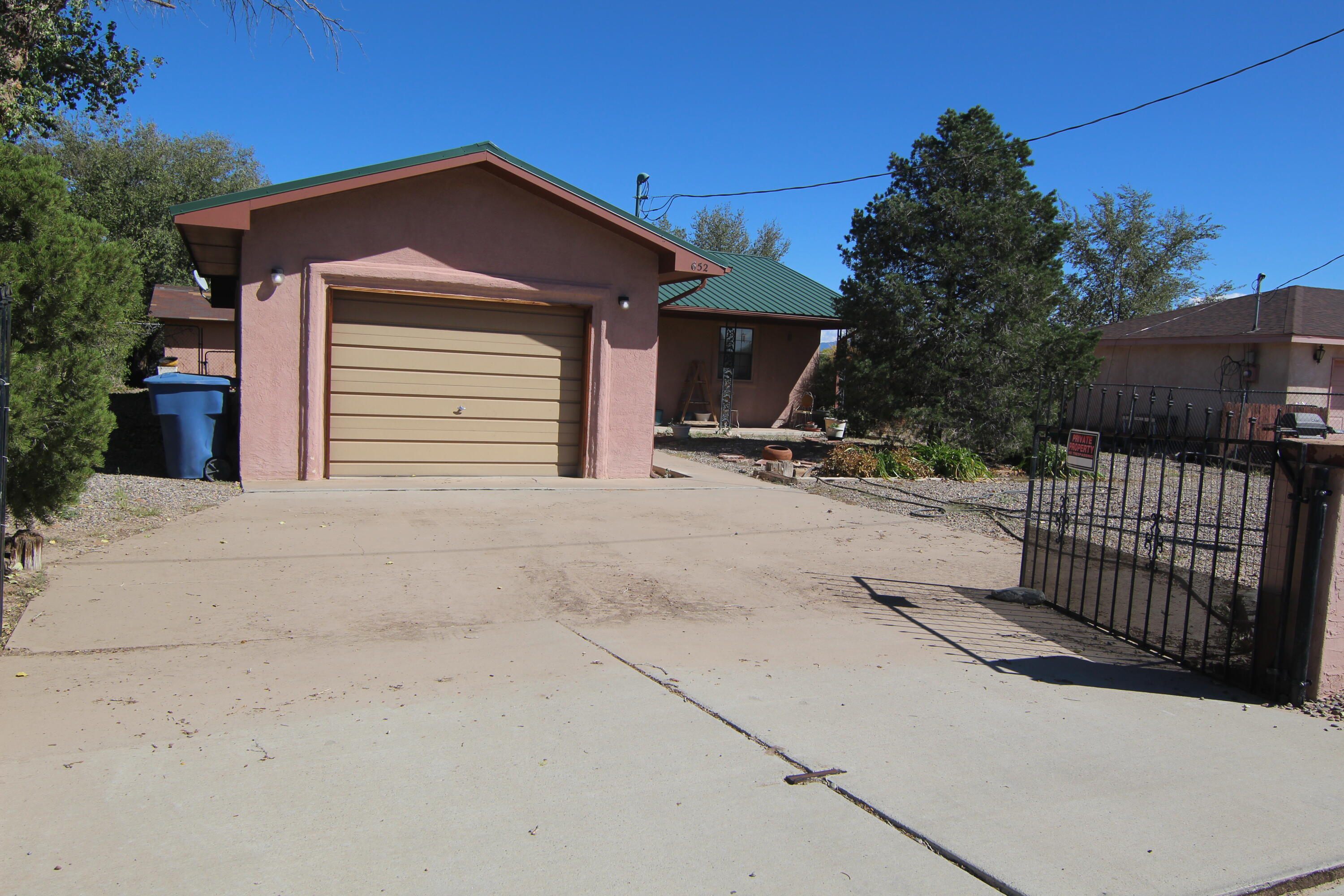 652 Helen Circle