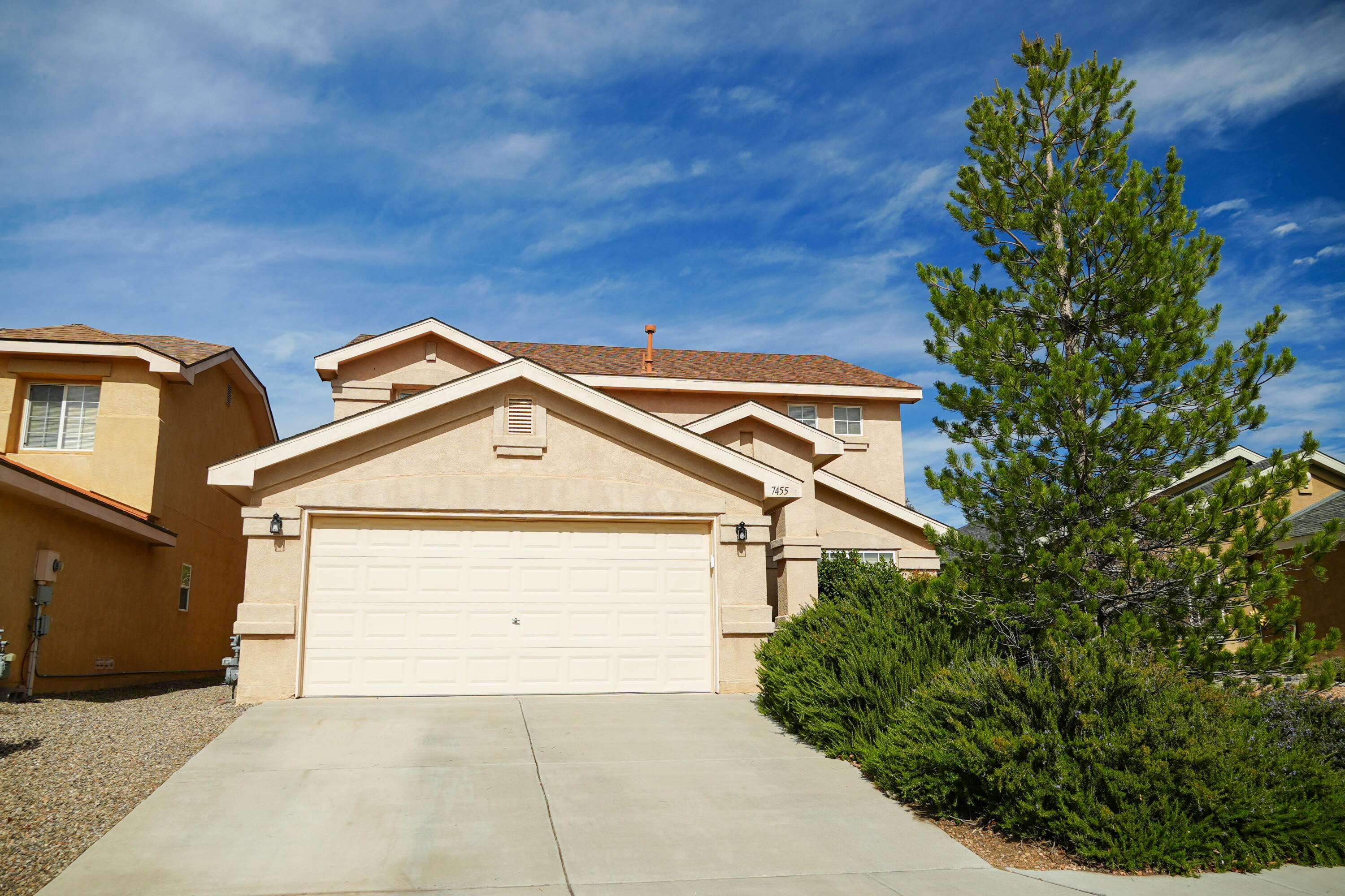 7455 Redpoll Road NW