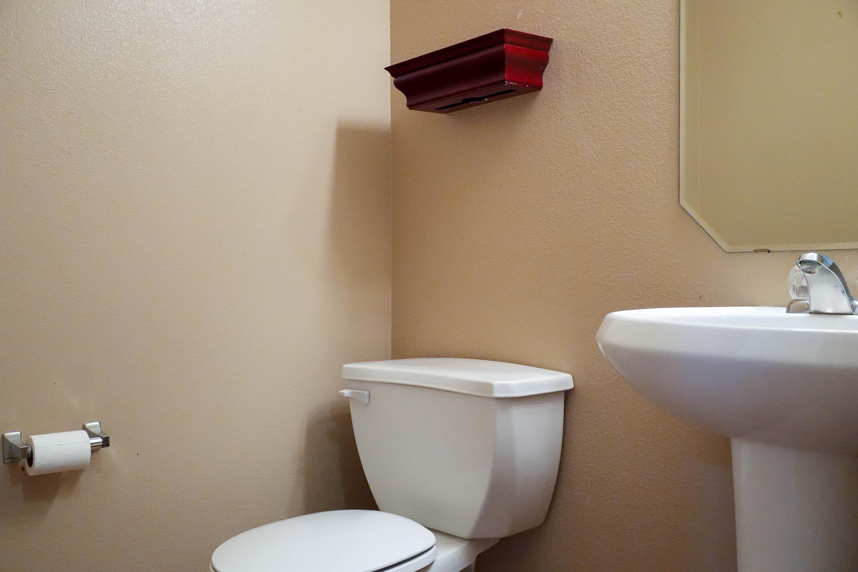 7455 Redpoll Road NW