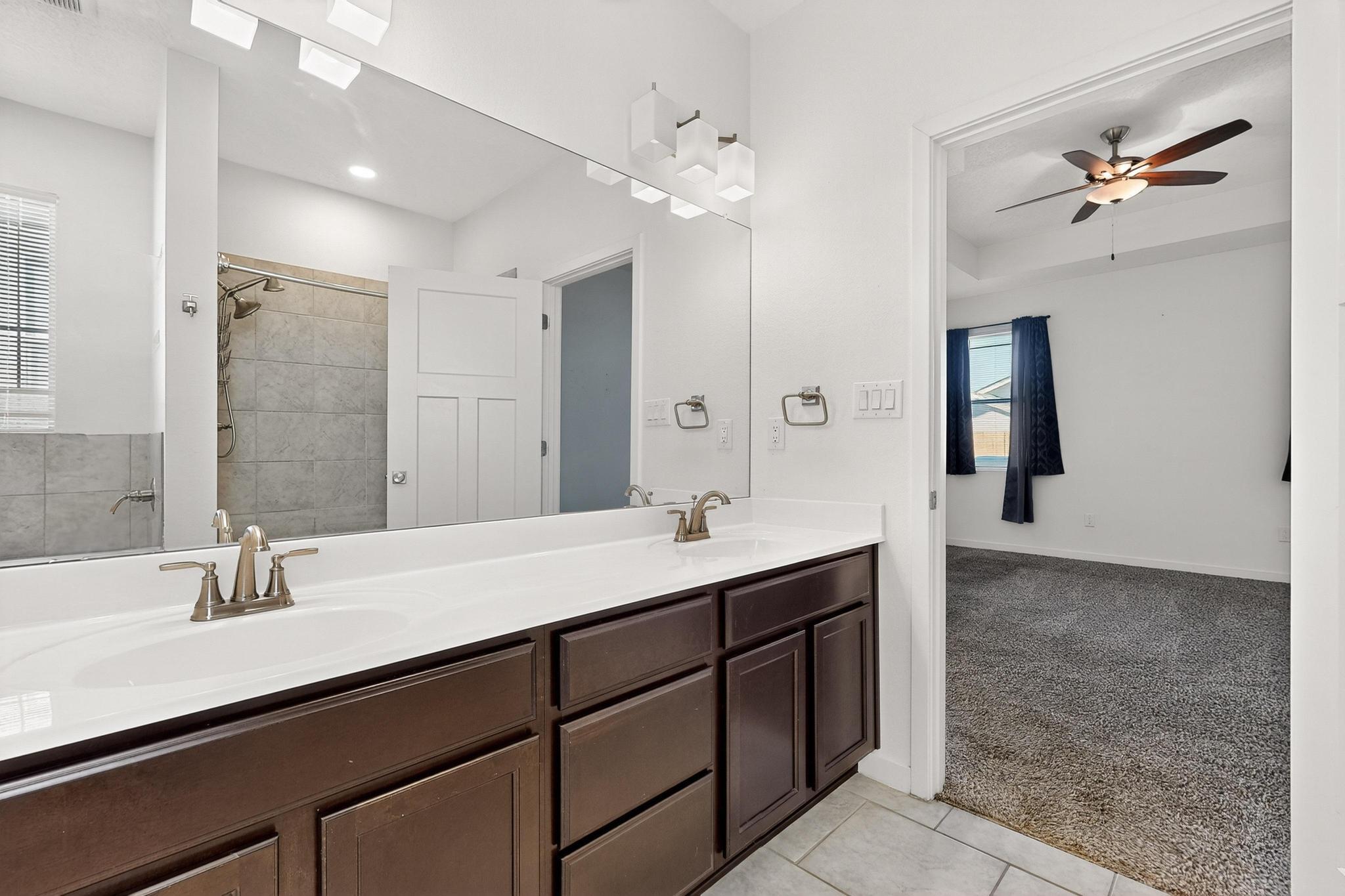 2634 Camino Plata Loop NE