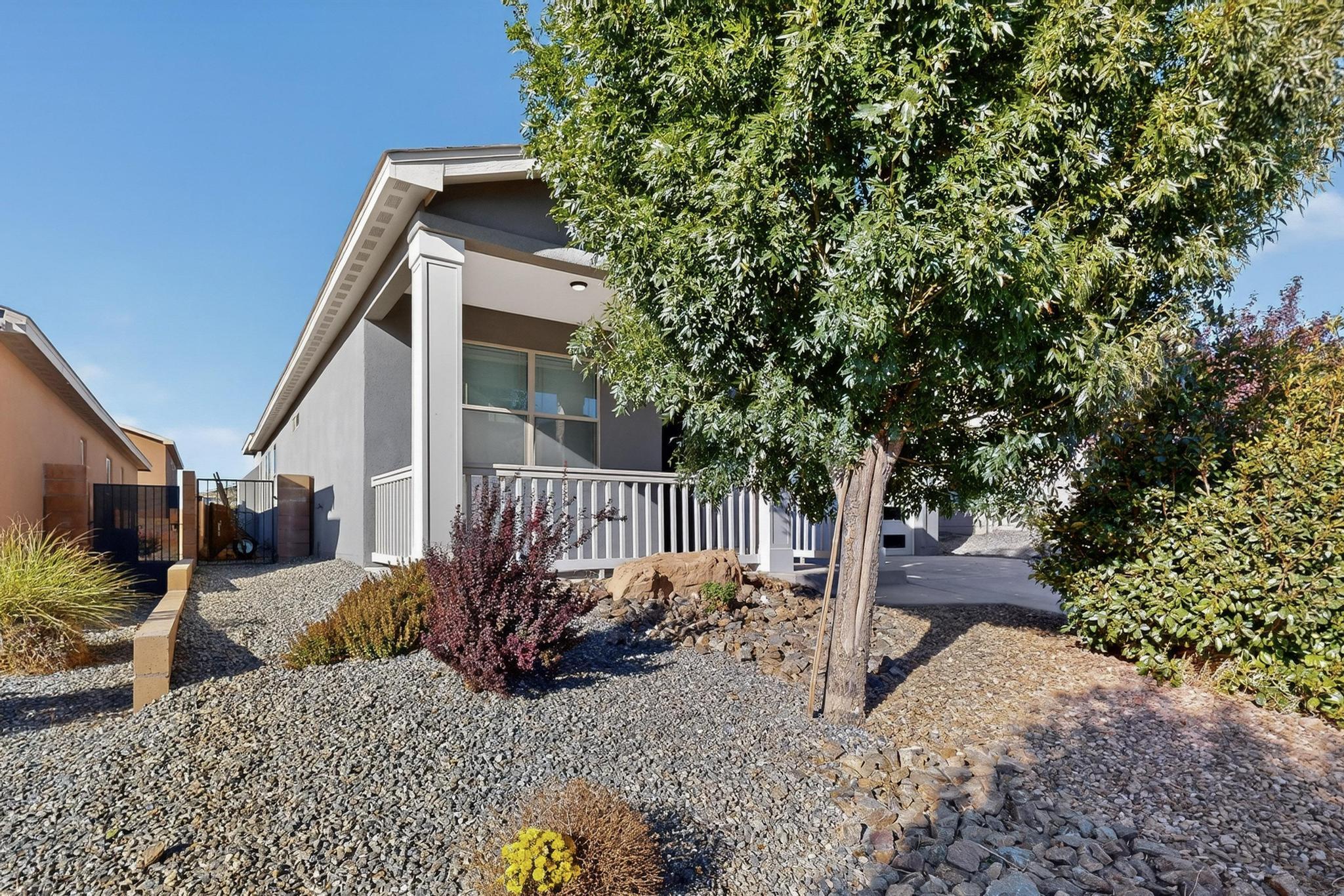 2634 Camino Plata Loop NE