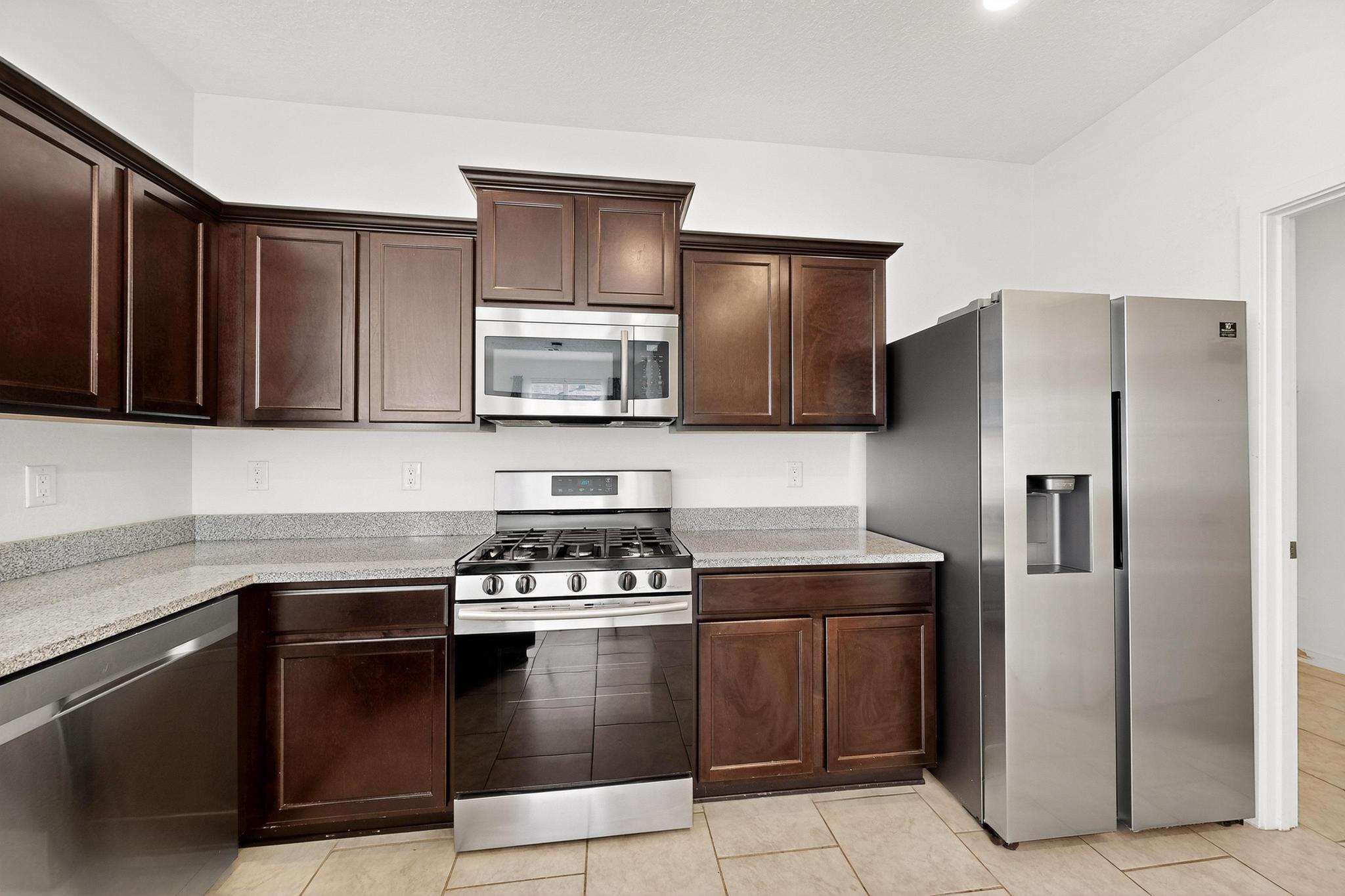 2634 Camino Plata Loop NE