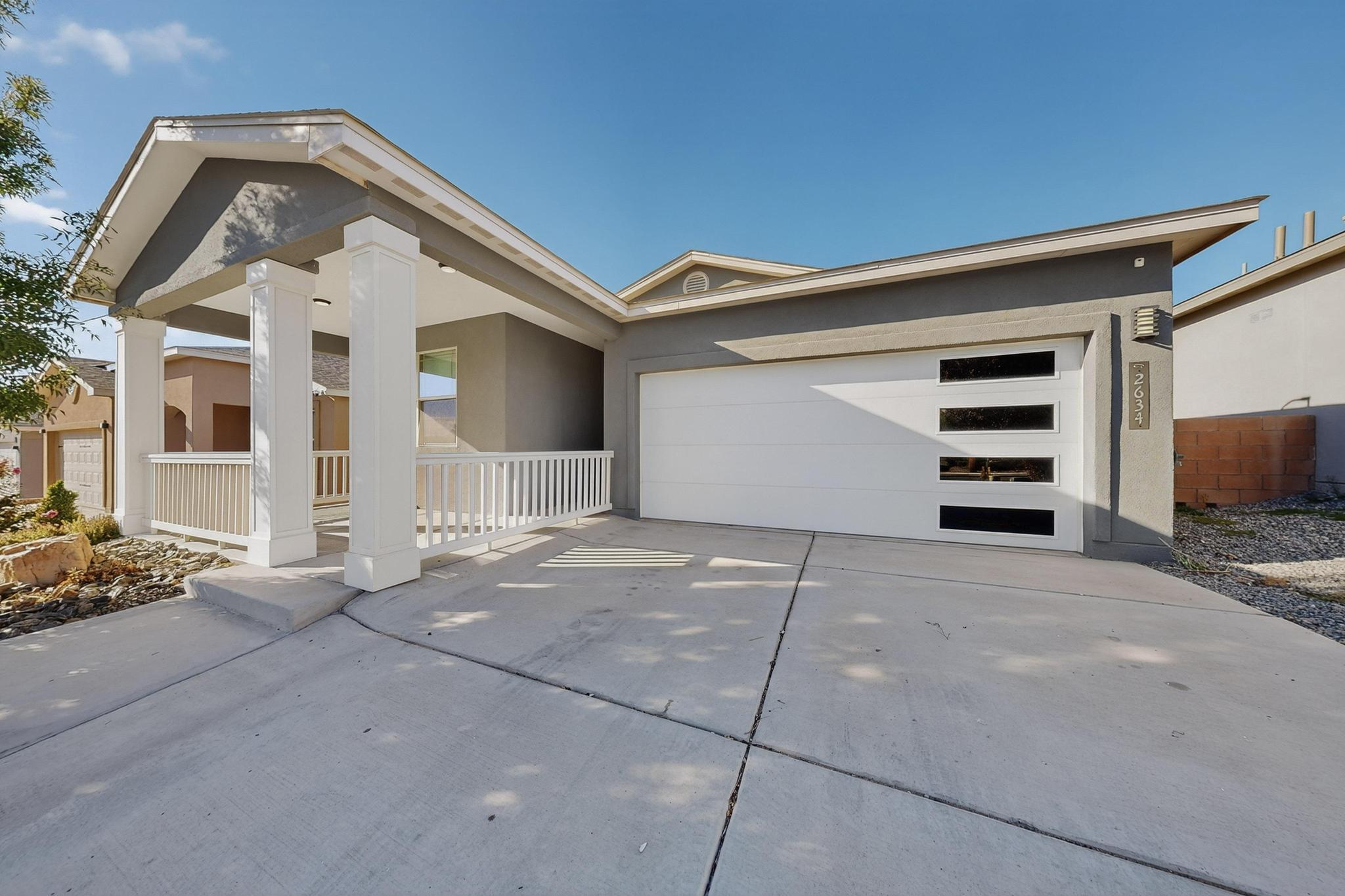 2634 Camino Plata Loop NE
