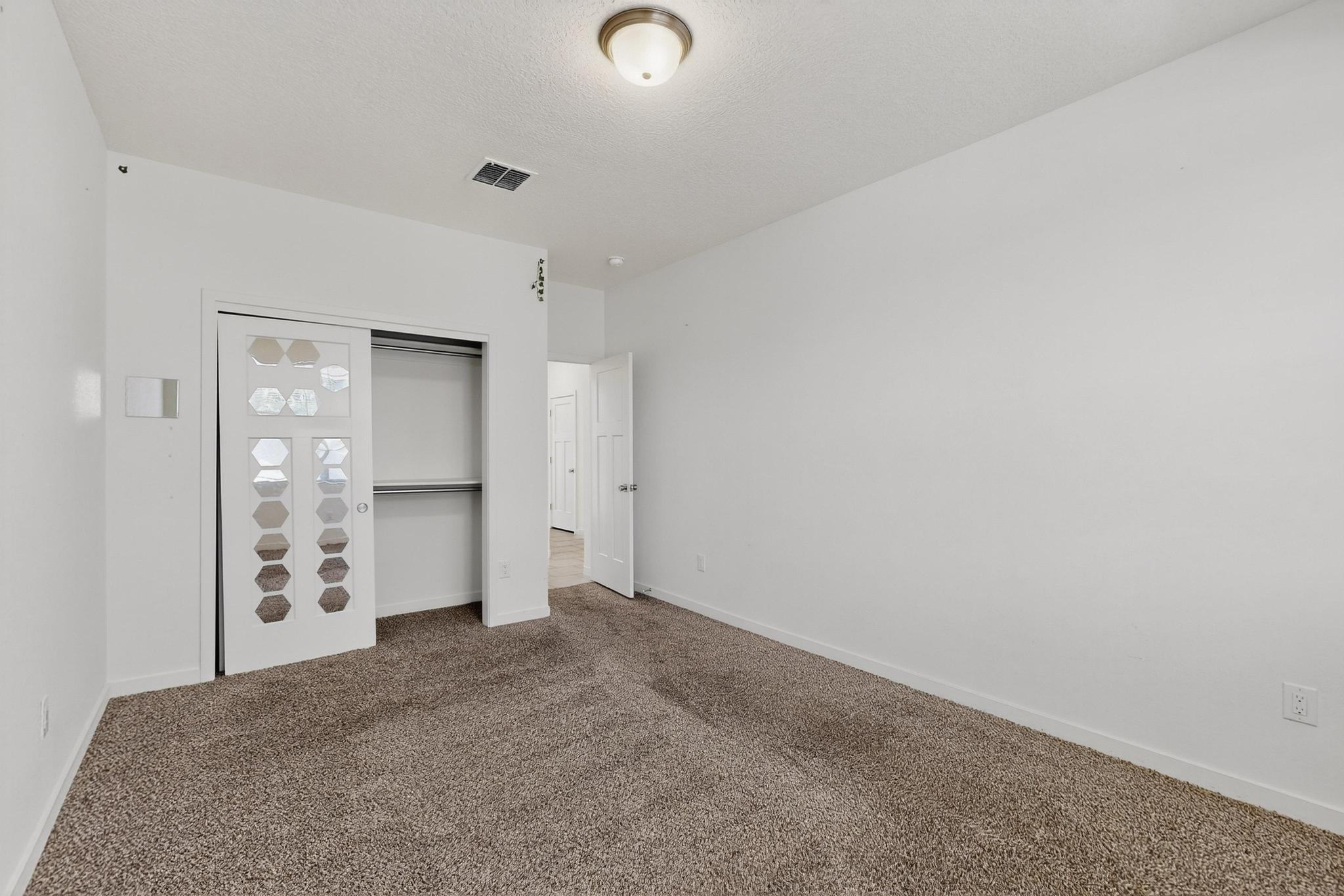 2634 Camino Plata Loop NE