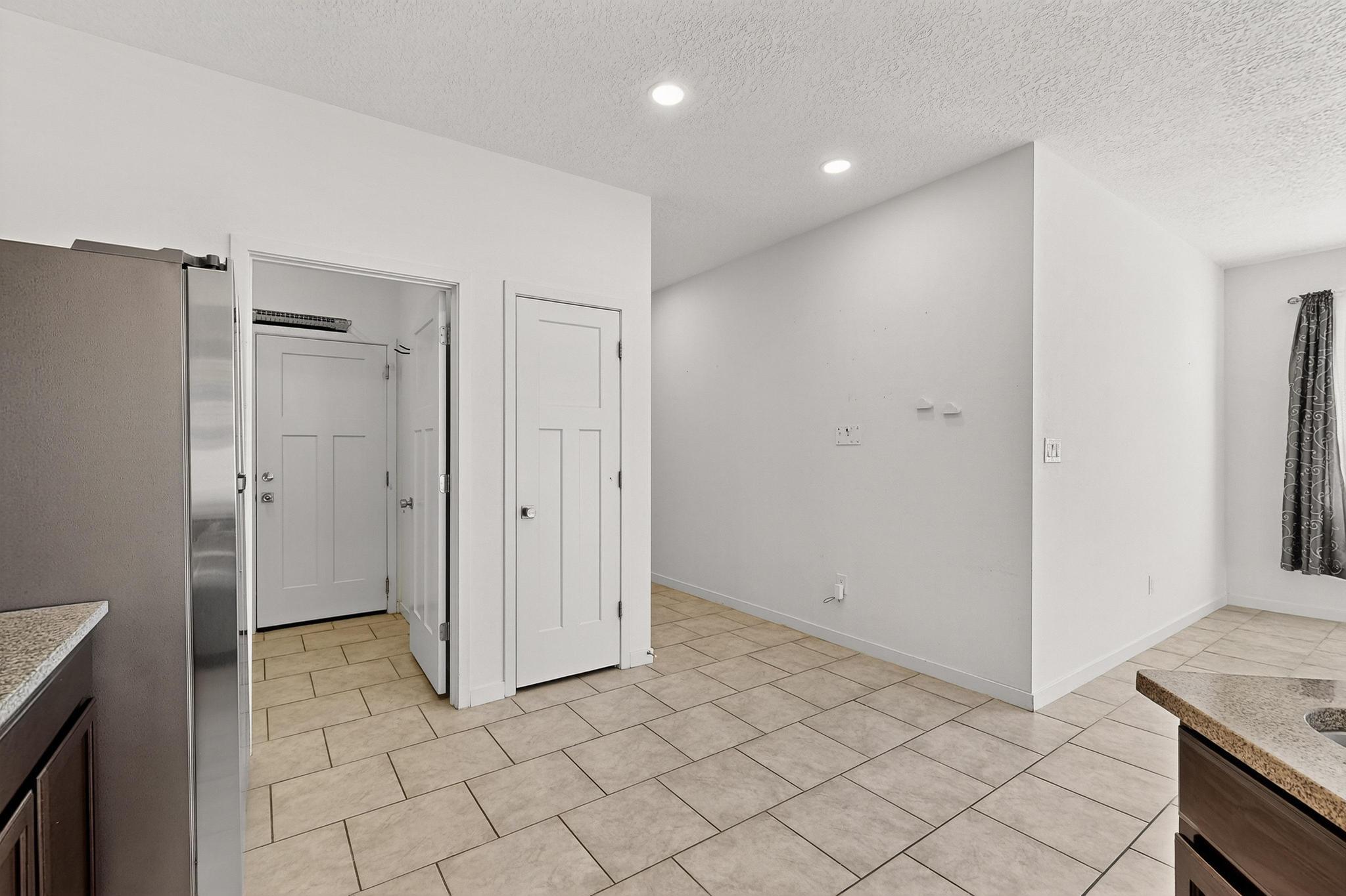 2634 Camino Plata Loop NE