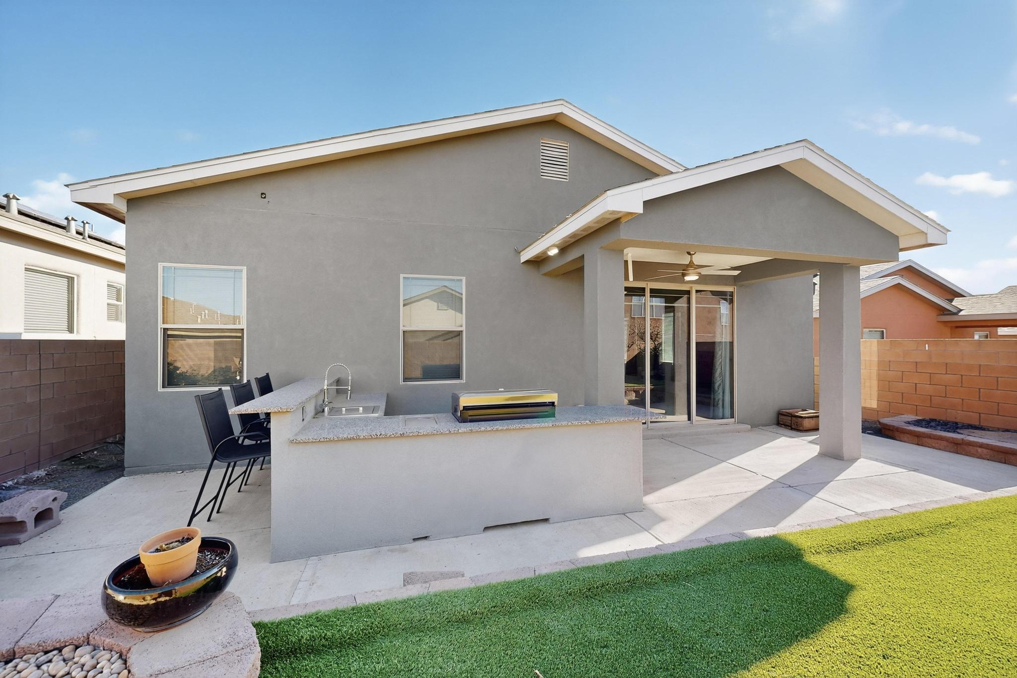 2634 Camino Plata Loop NE