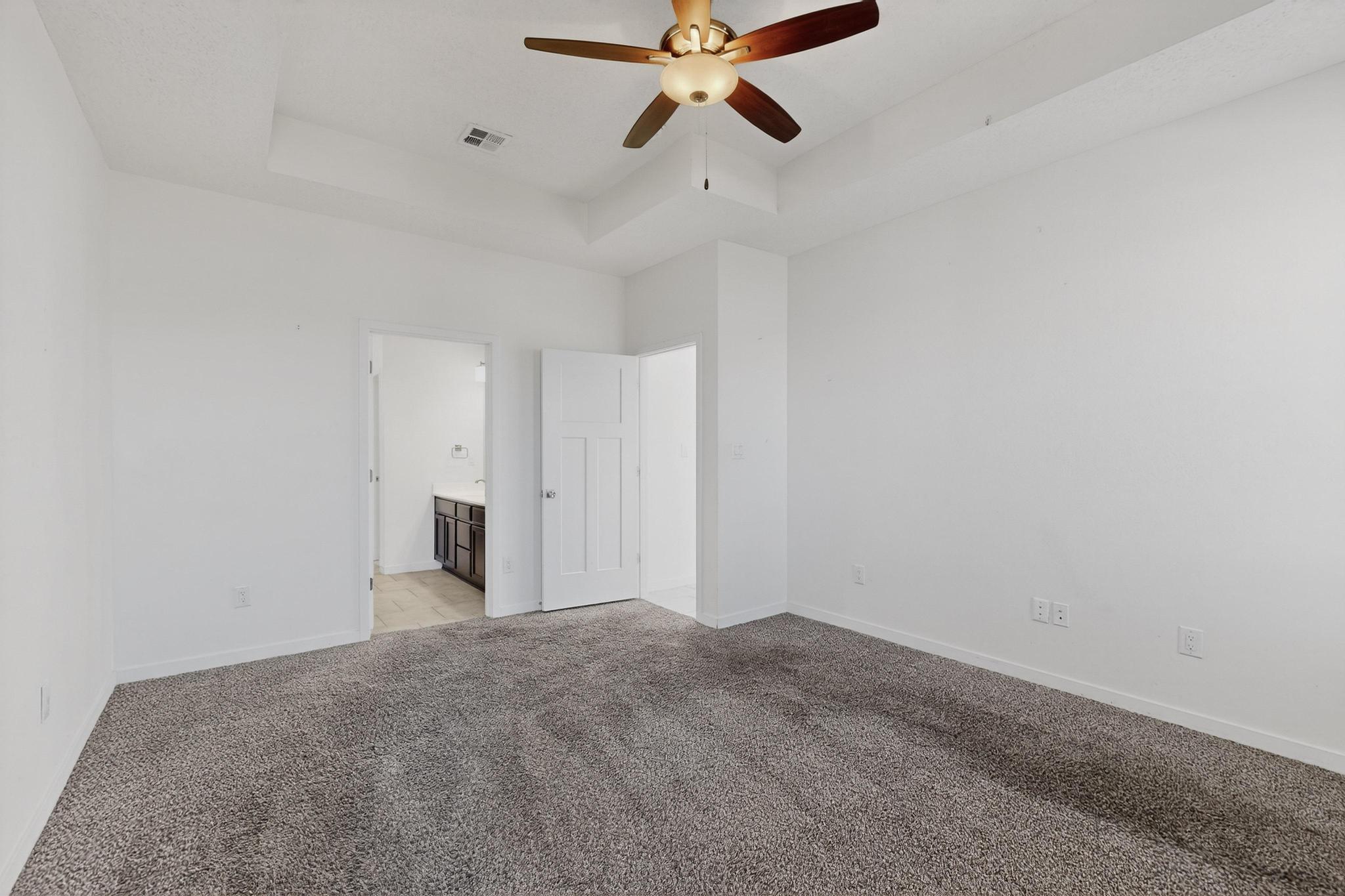 2634 Camino Plata Loop NE