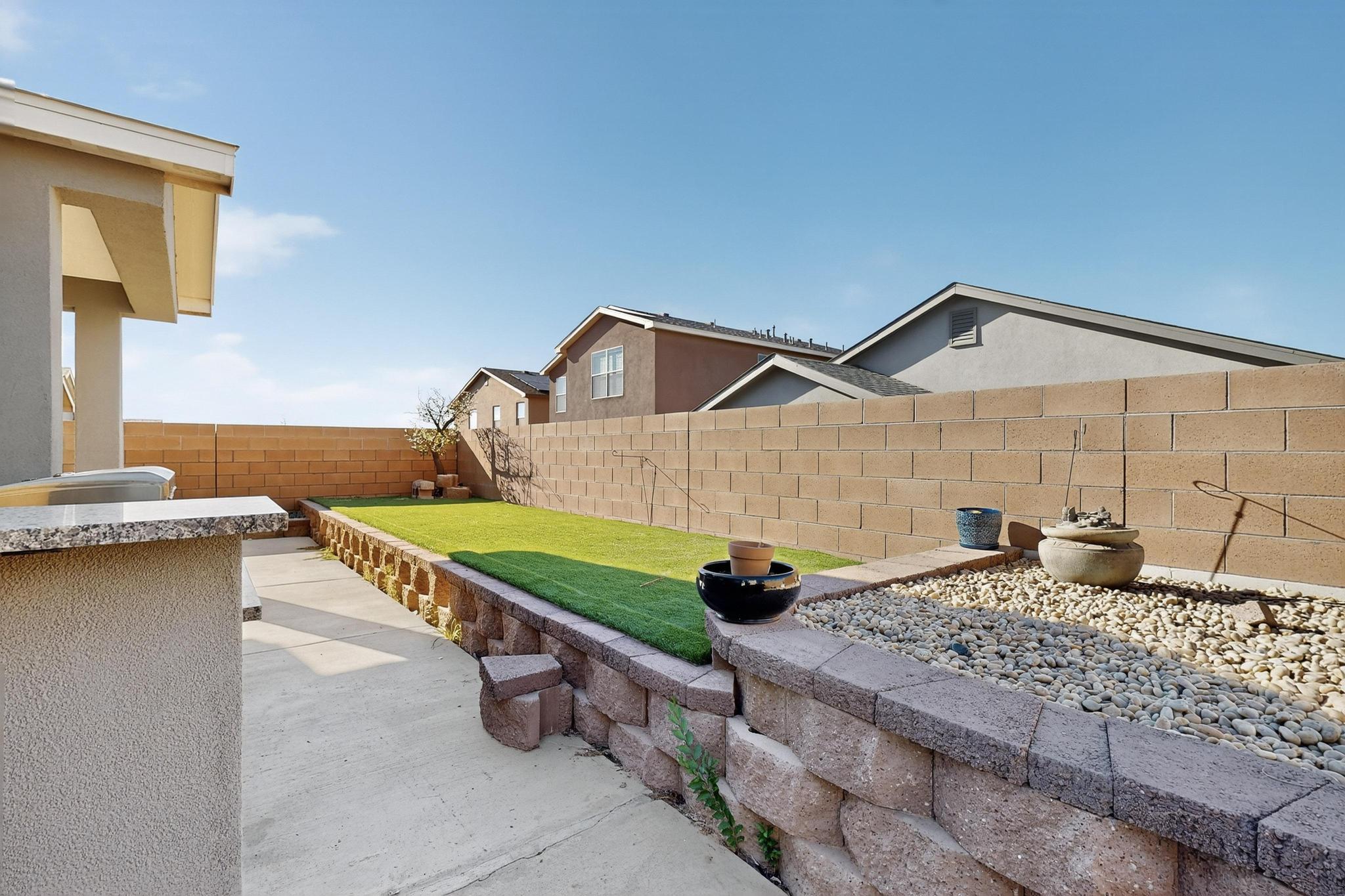 2634 Camino Plata Loop NE