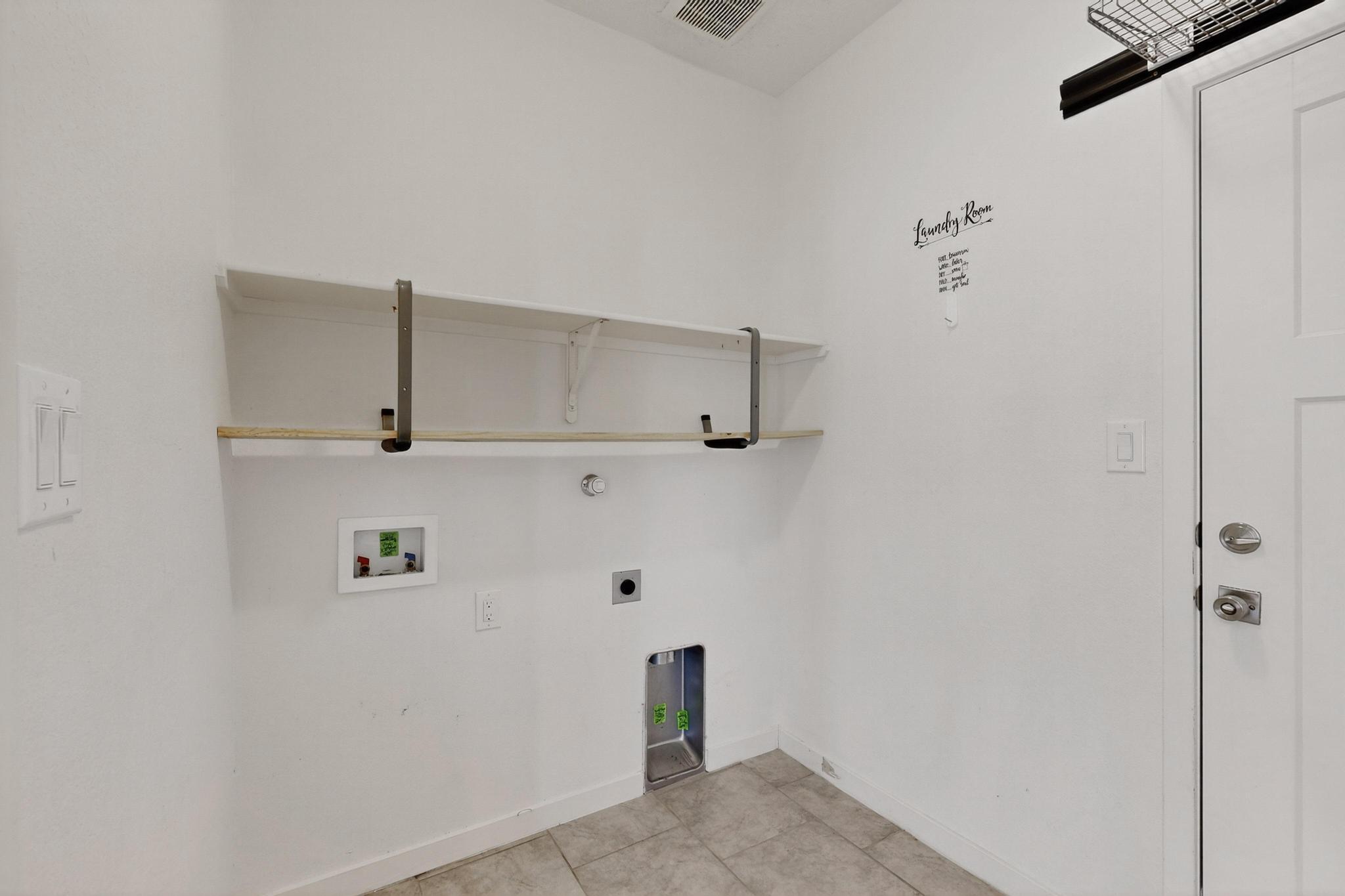 2634 Camino Plata Loop NE