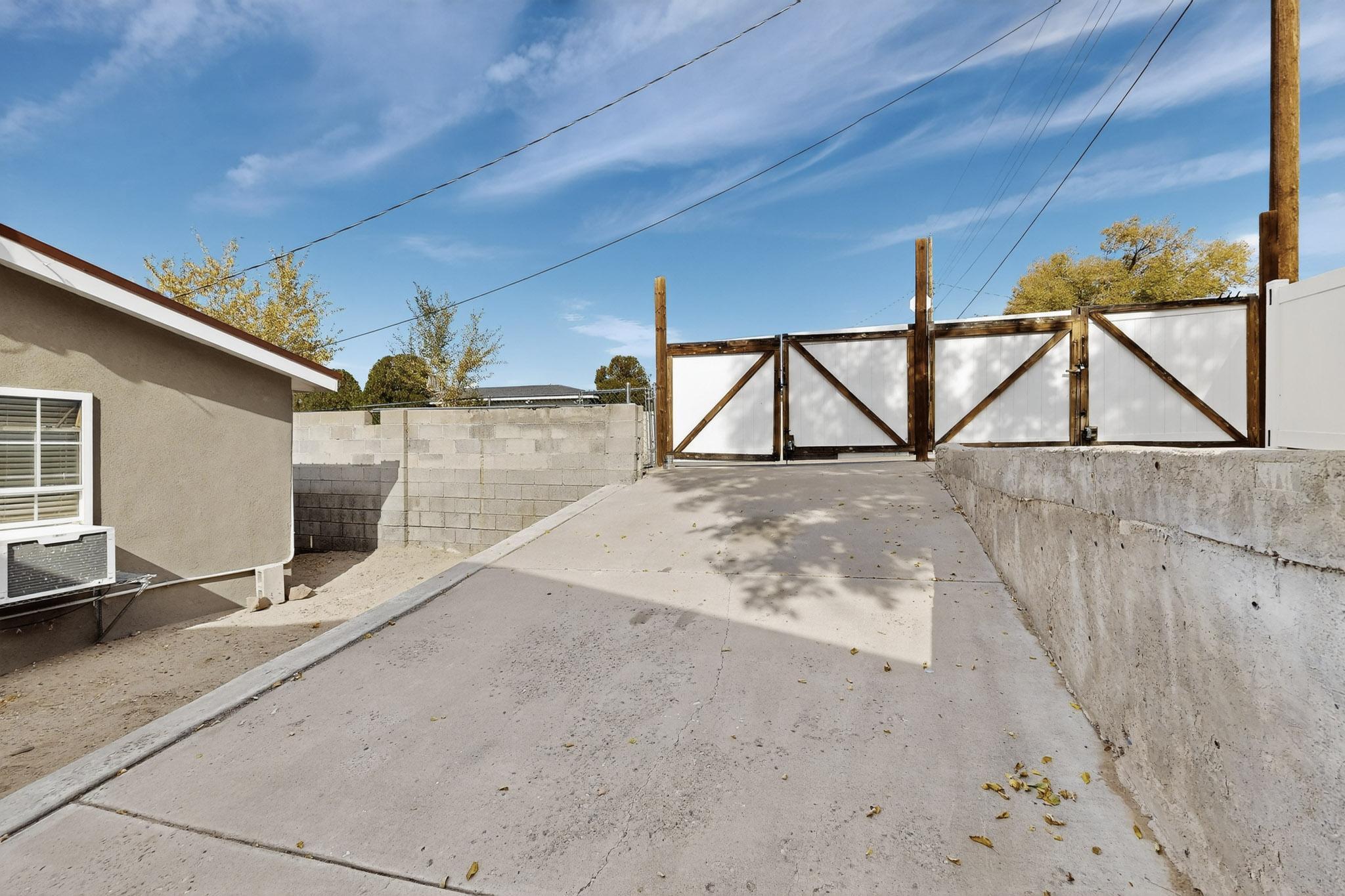 1700 Vassar Drive SE