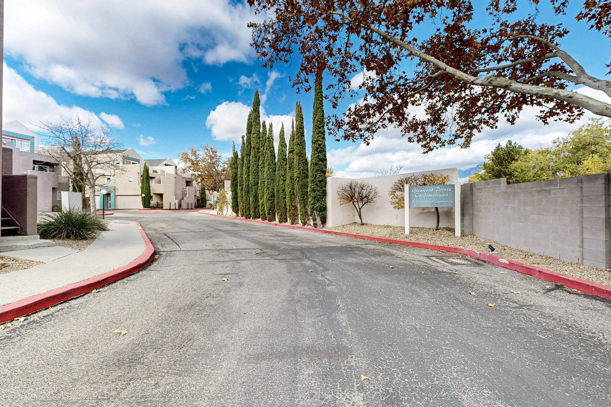 5175 Glenwood Pointe Lane NE